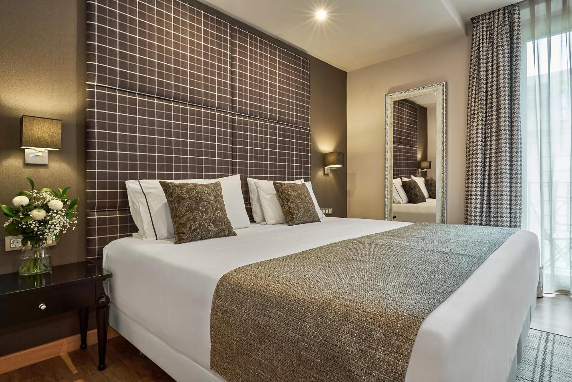 Bed in Hesperia Barcelona Barri Gòtic