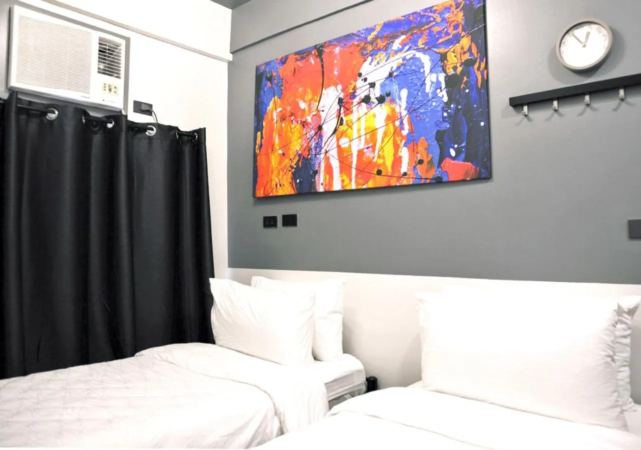 Bed in mySTAY Hotel BGC West