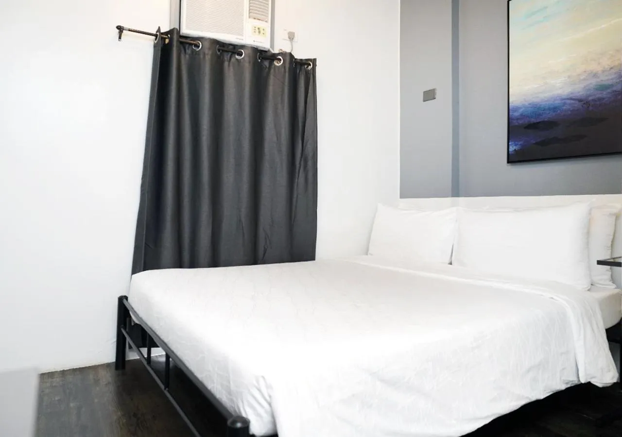 Bed in mySTAY Hotel BGC North