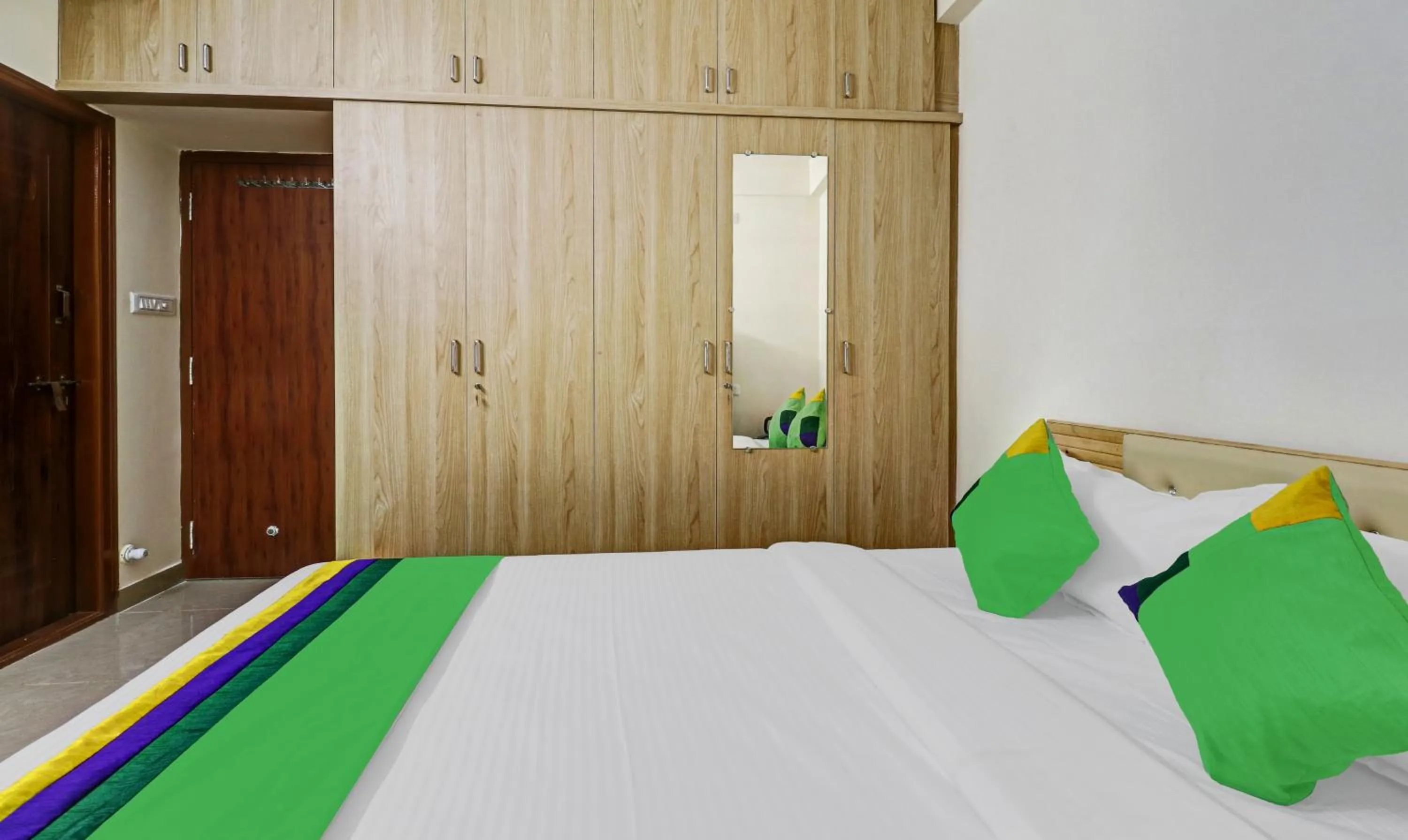 Bedroom, Bed in Treebo SLN Heritage