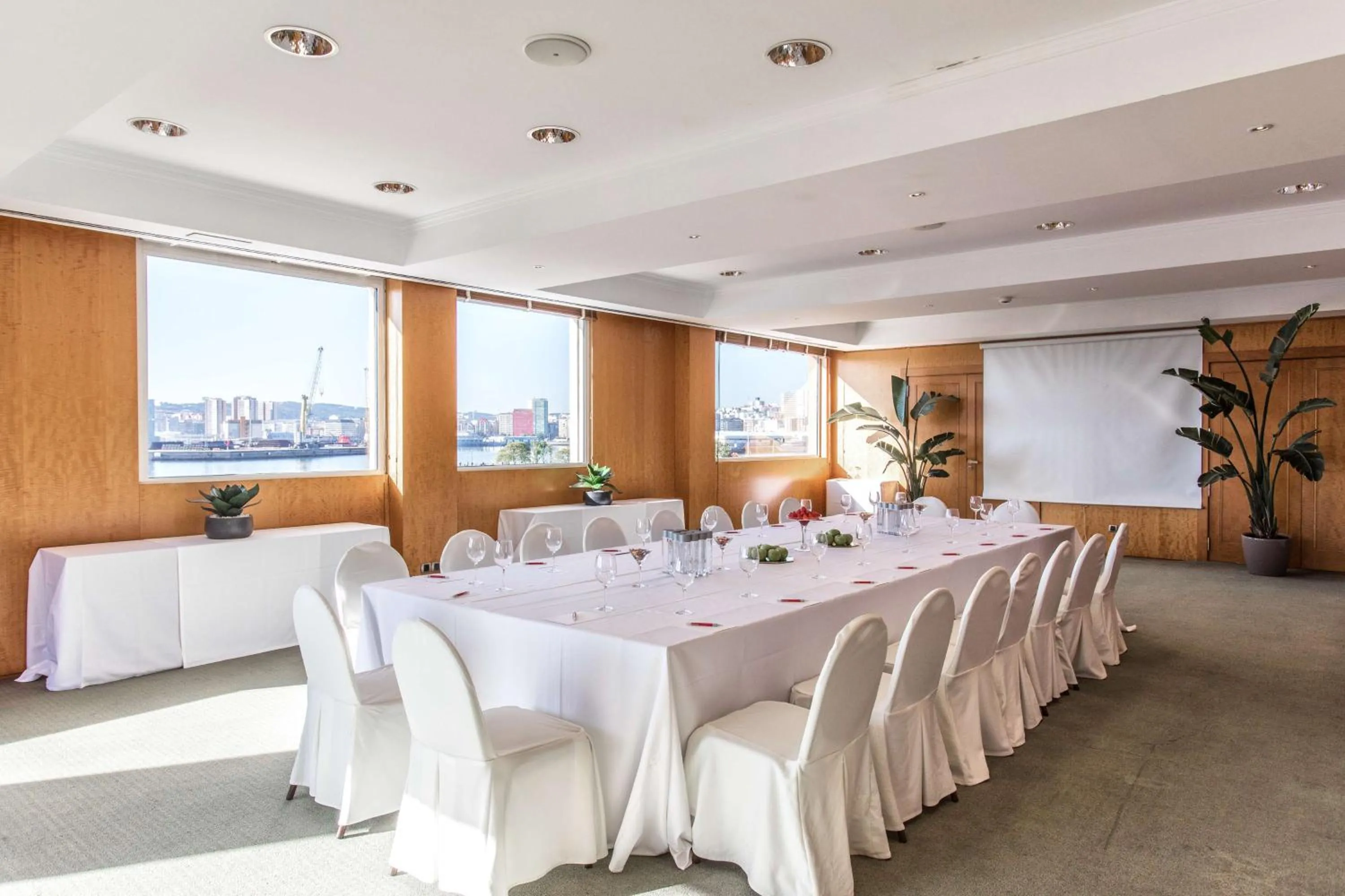 Meeting/conference room in NH Collection A Coruña Finisterre