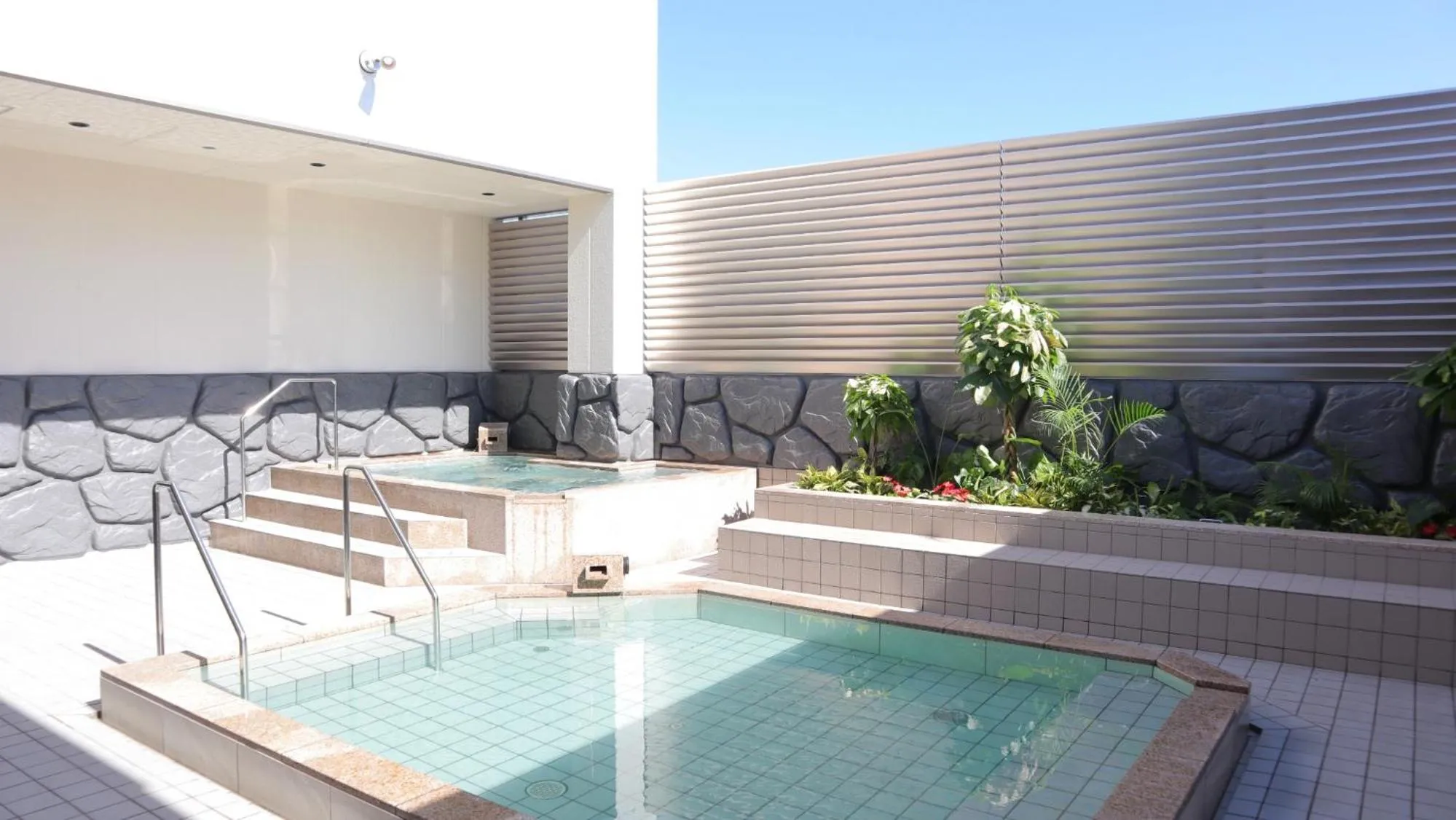 Open Air Bath in The Legato Inn MIFUNE