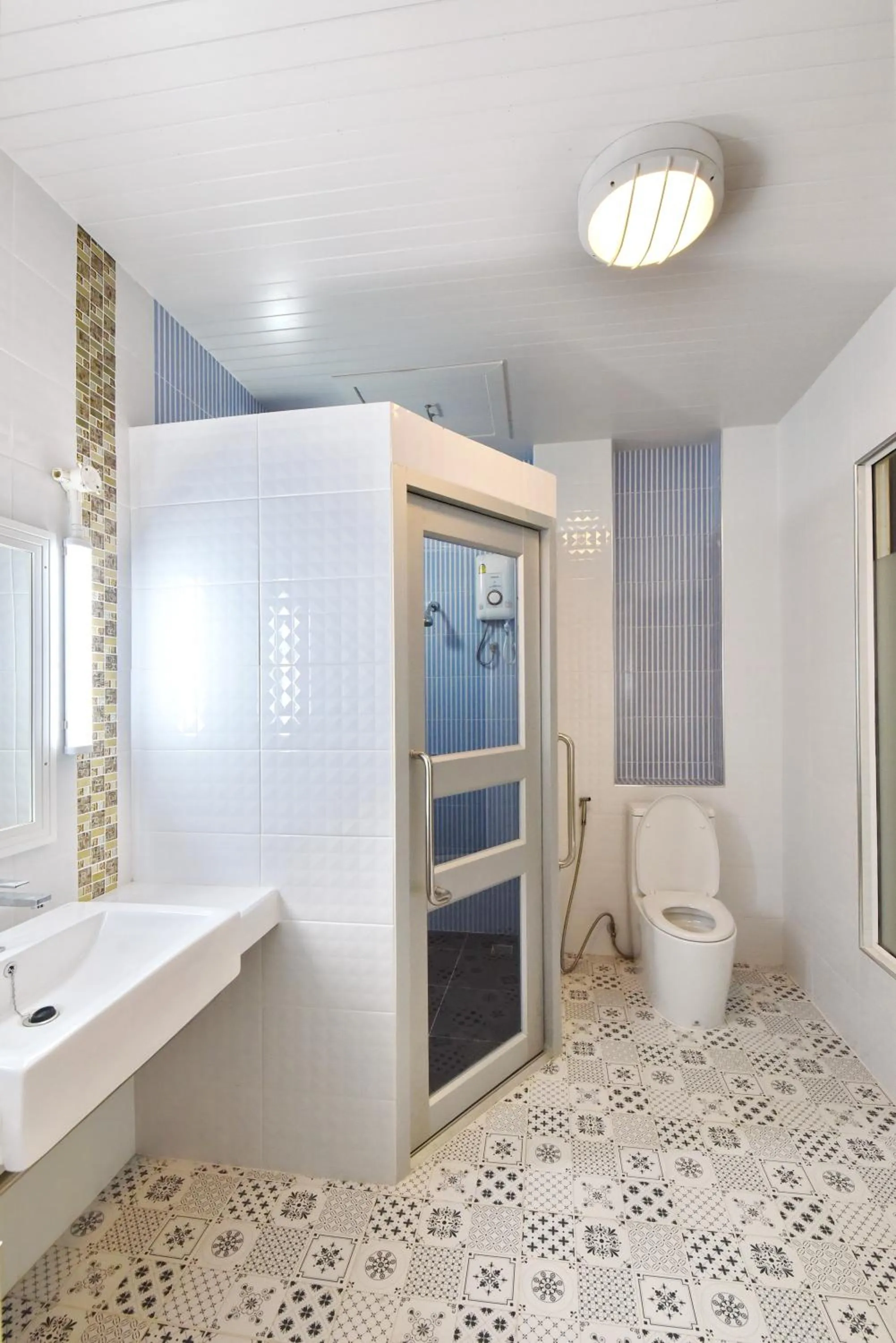 Bathroom in 97 Merryland Apartments & Hotel