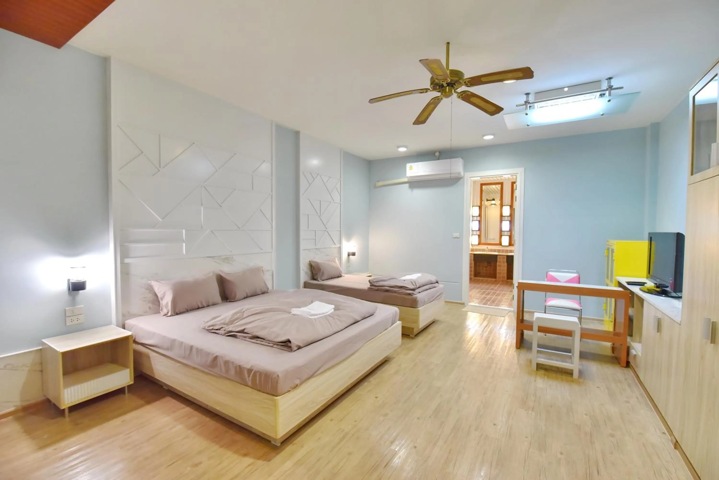 Bedroom, Bed in 97 Merryland Apartments & Hotel