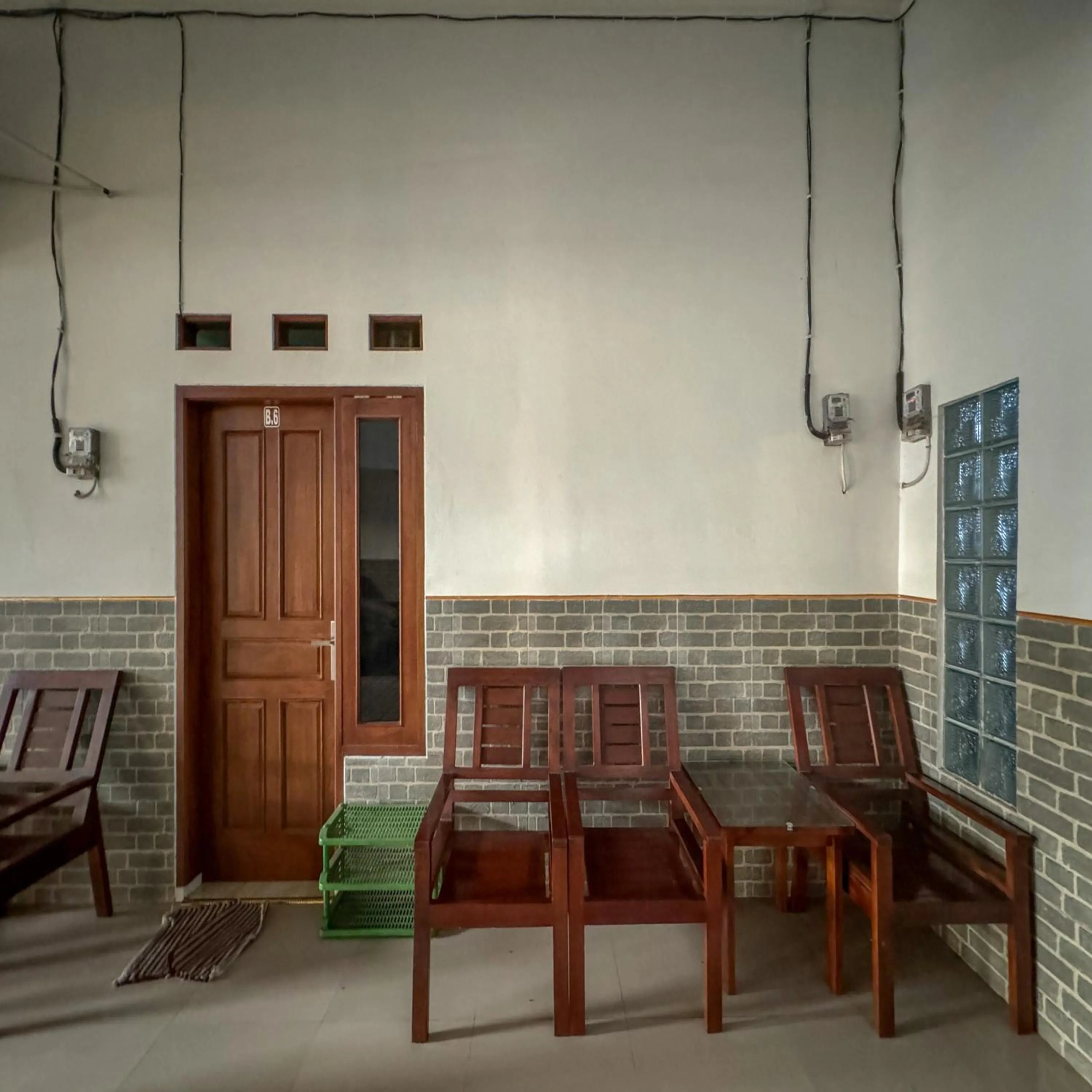 Seating area in Hotel Grand New Si Jago Mitra RedDoorz