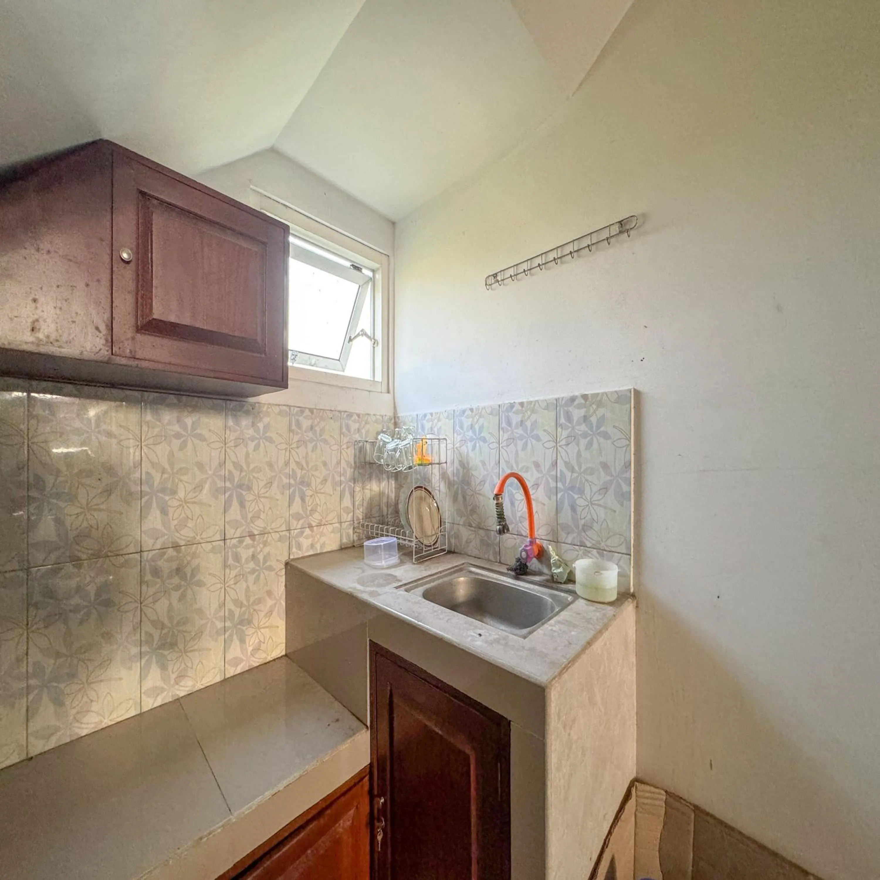 kitchen in Hotel Grand New Si Jago Mitra RedDoorz