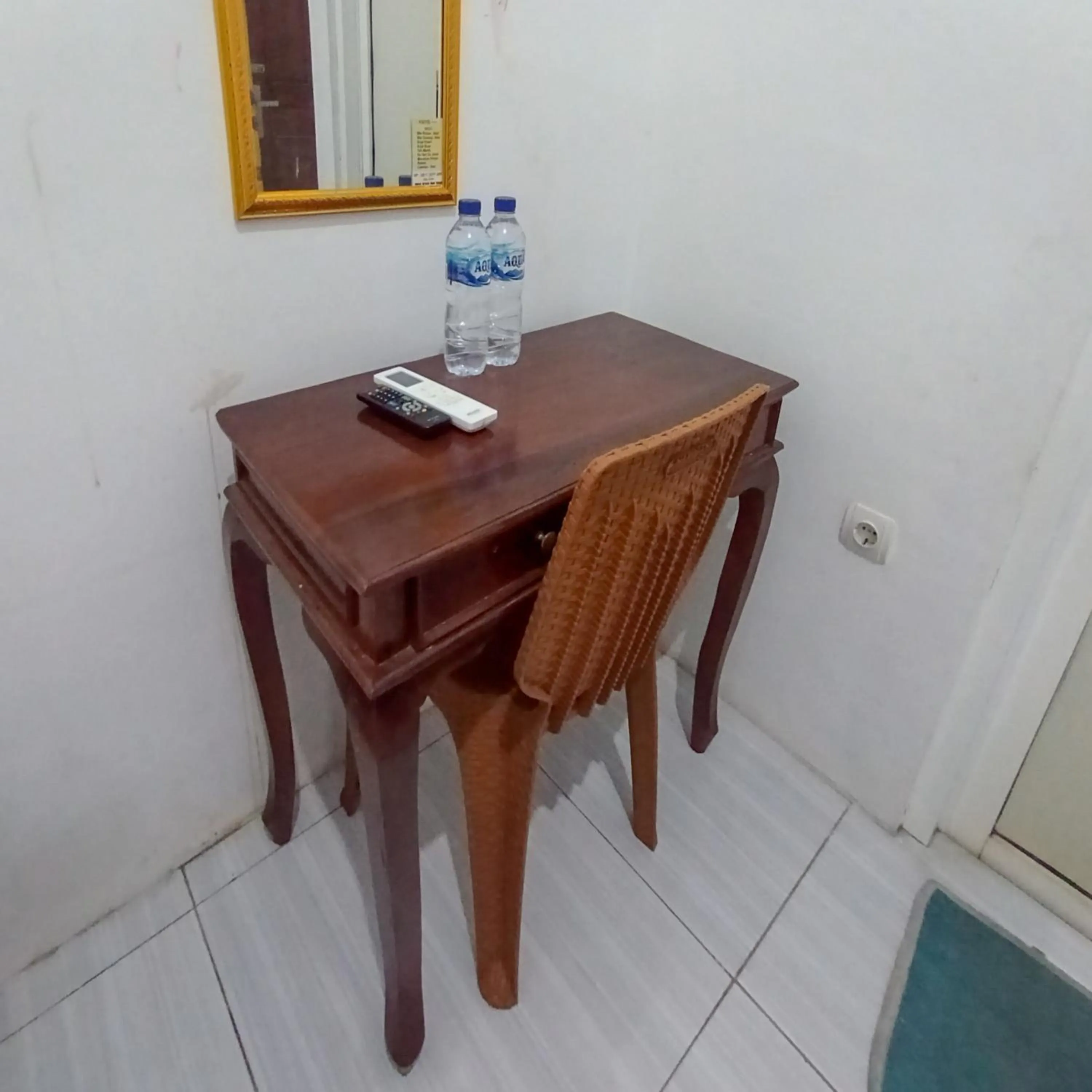 Bedroom in Hotel Grand New Si Jago Mitra RedDoorz