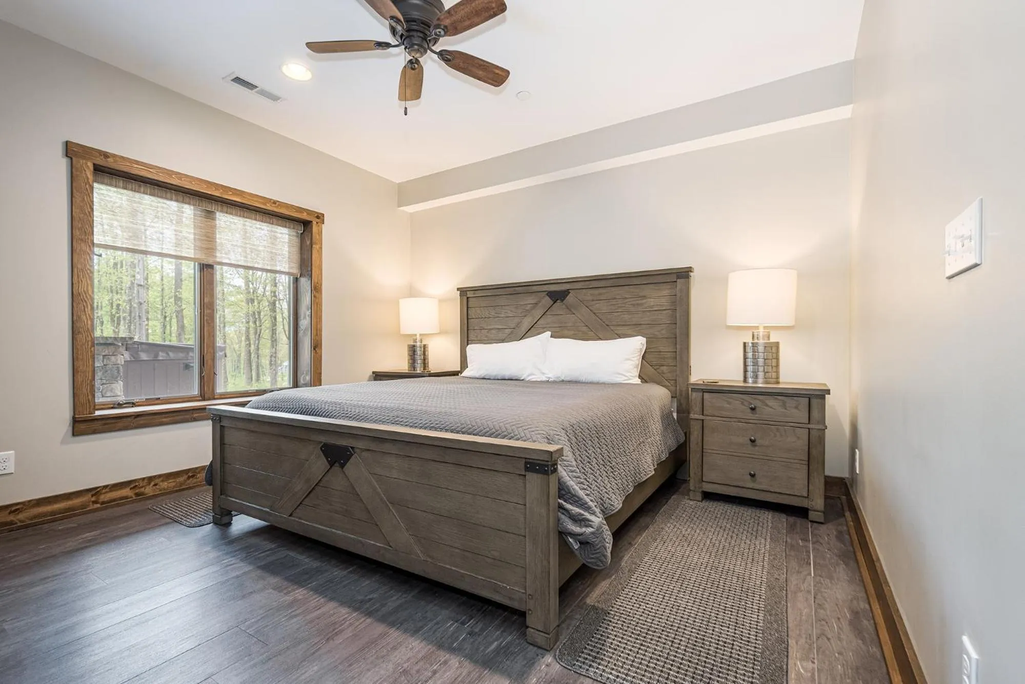 Property building, Bed in Away in the Mountains