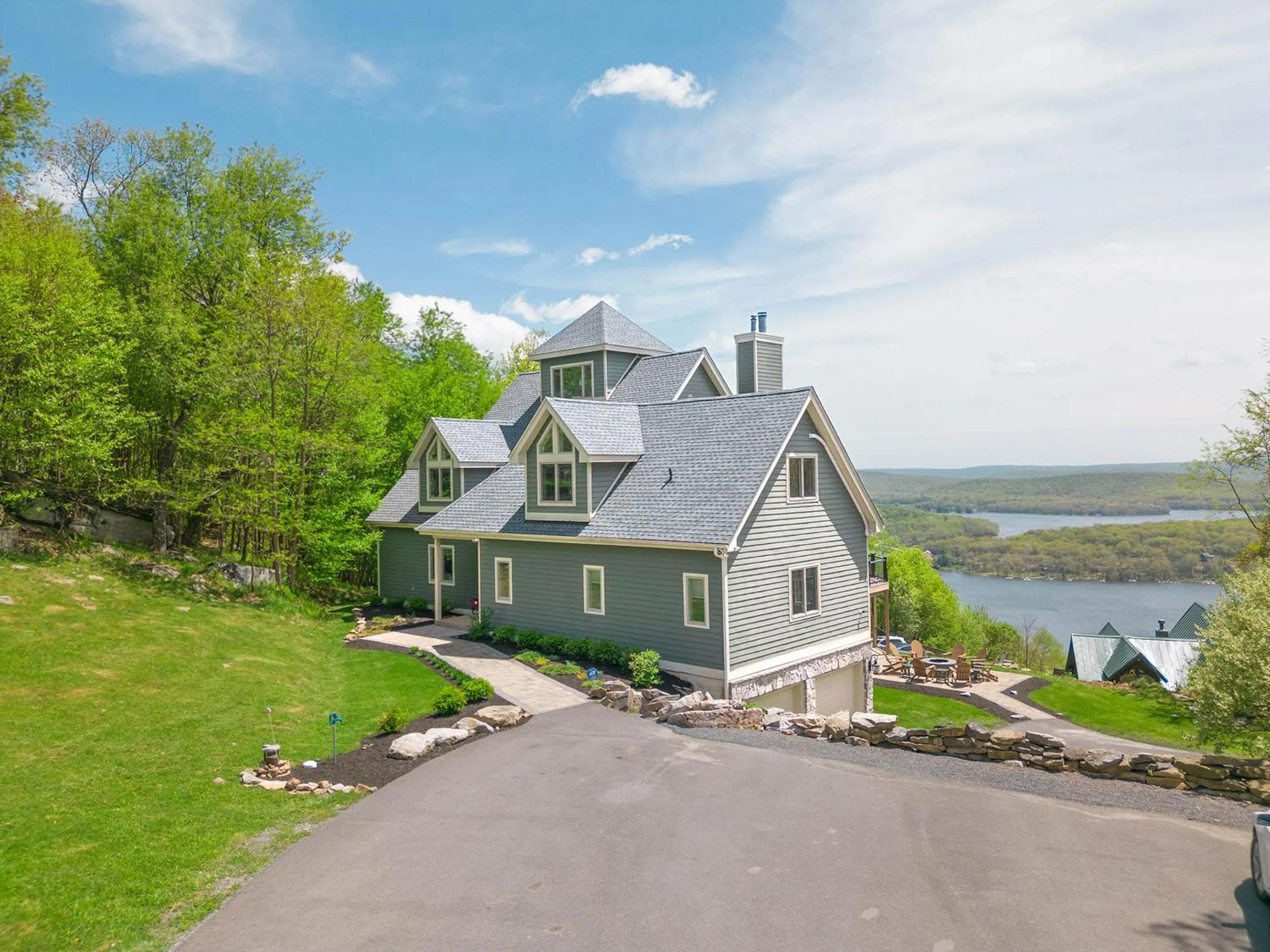 Property building in La Bella Vita