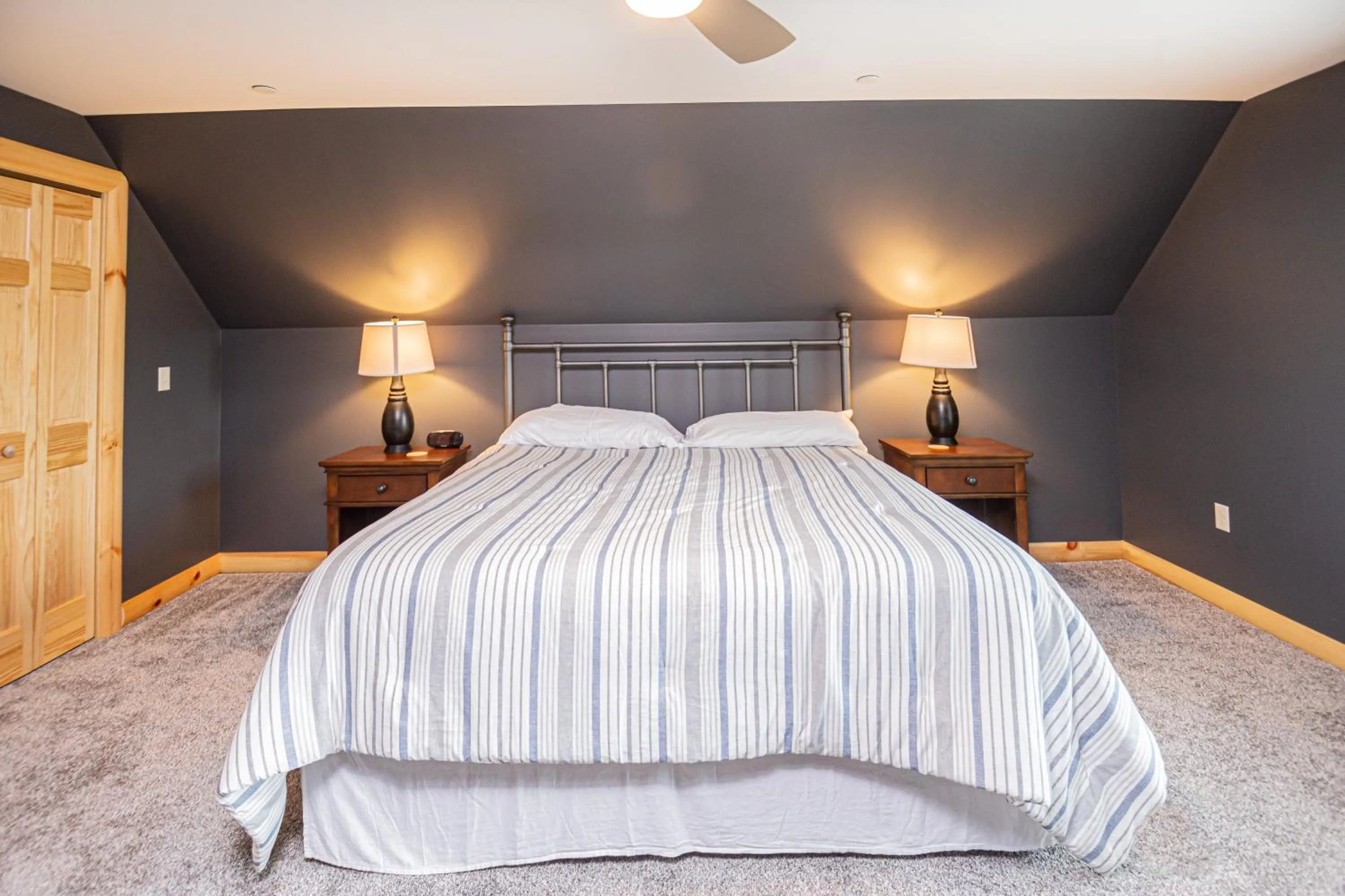 Property building, Bed in Space Mountain