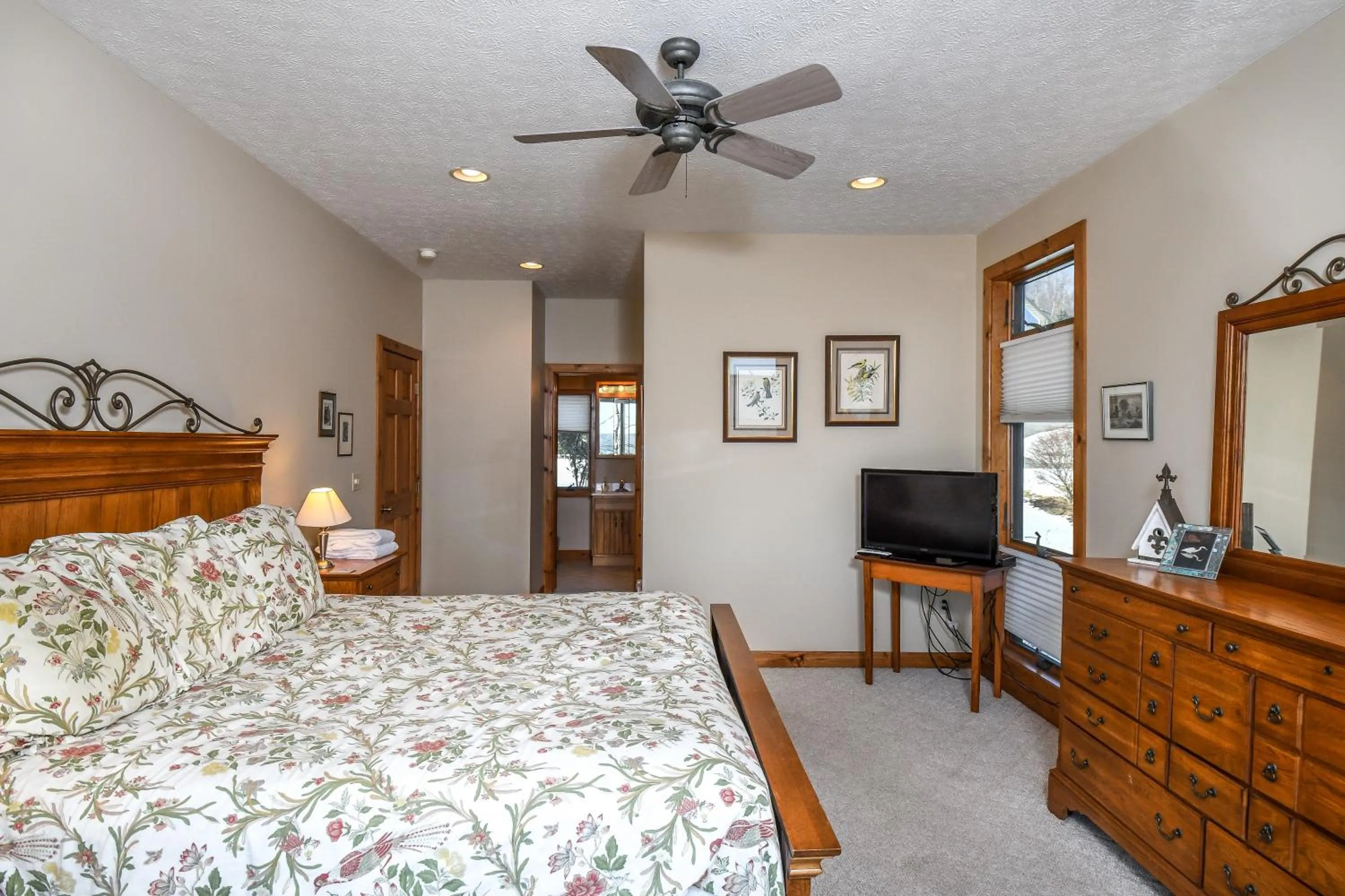 Bed in On Eagles Wings