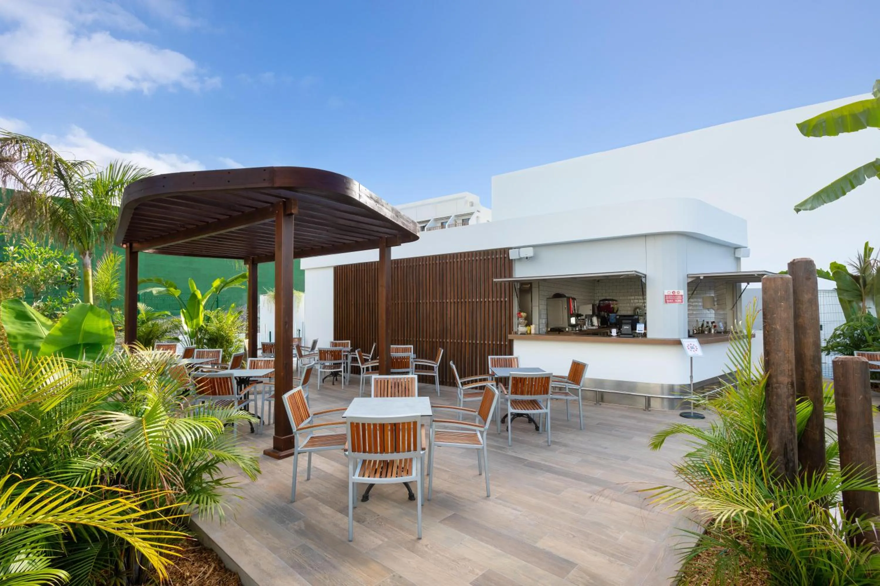 Lounge or bar in Alexandre Troya