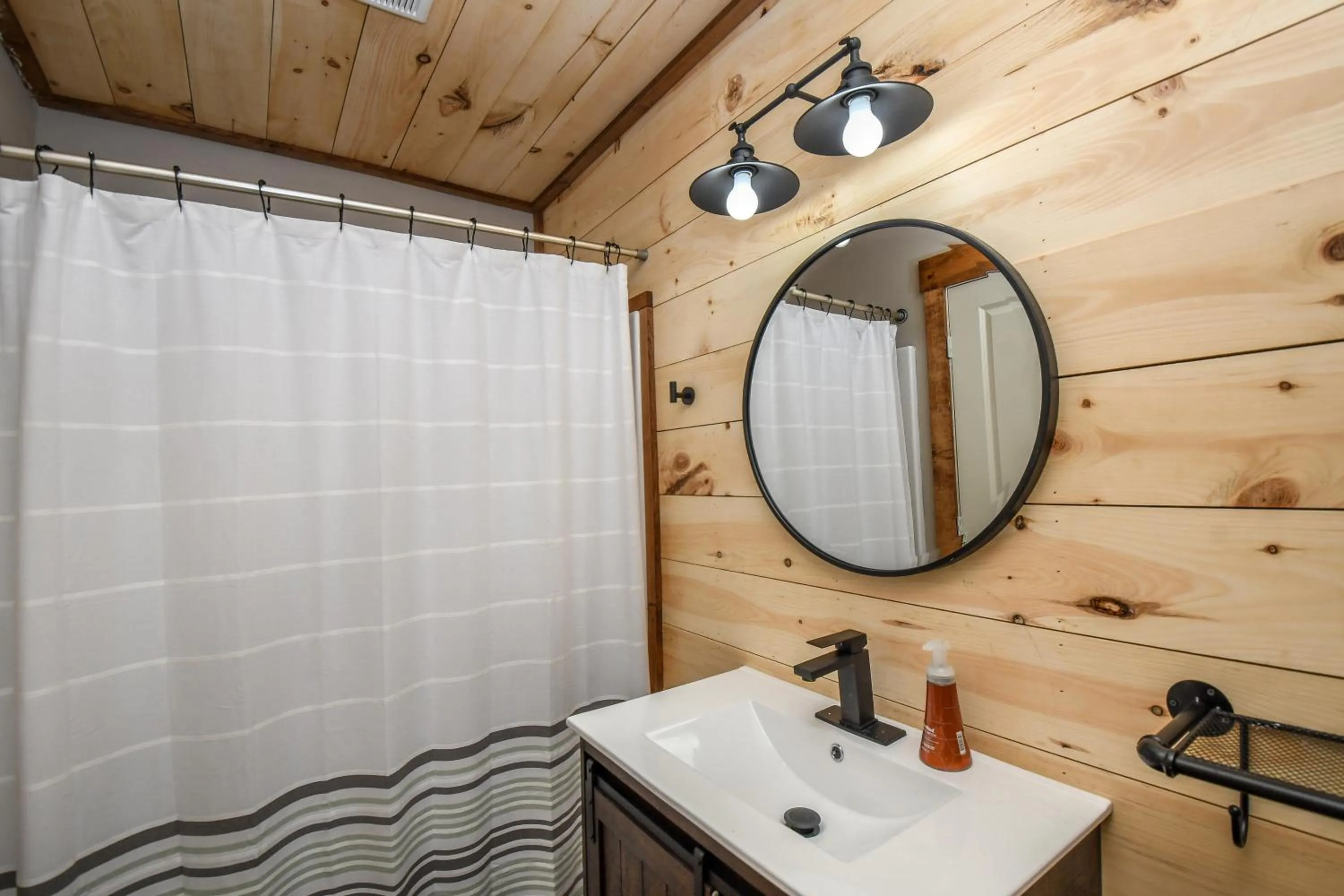 Property building in Kare Bear Cabin