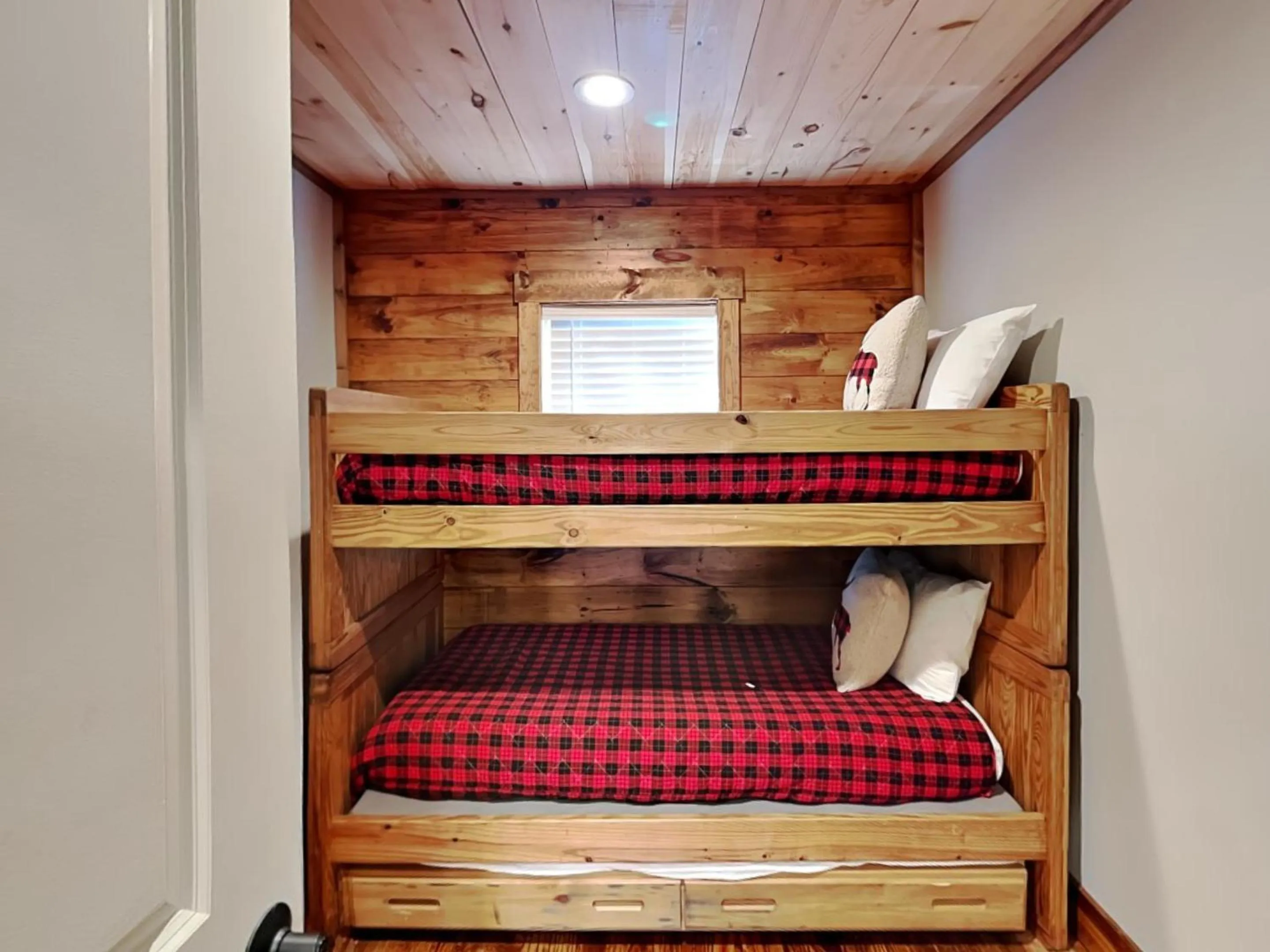 Bed in Kare Bear Cabin