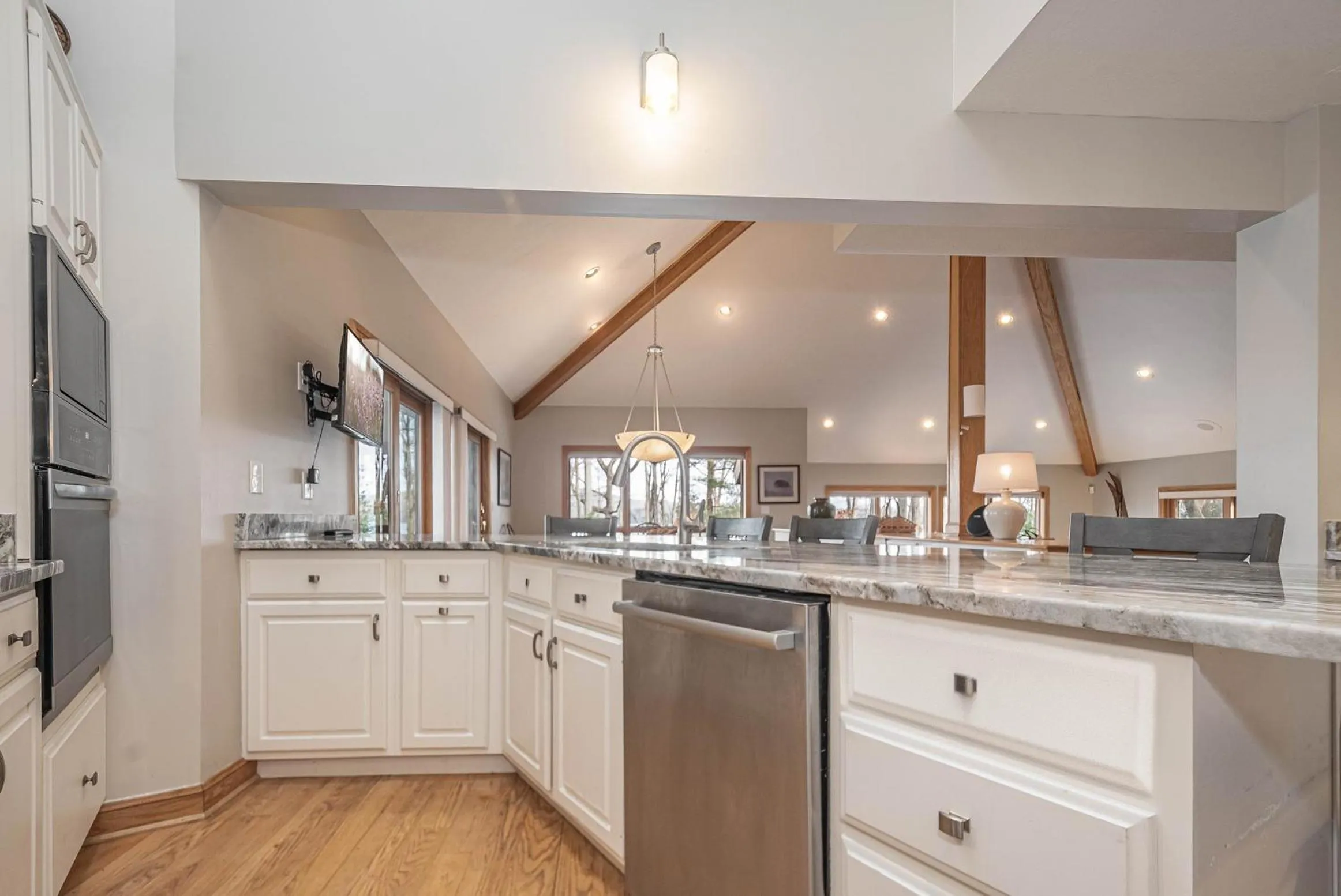 Property building in Johnny Appleseed