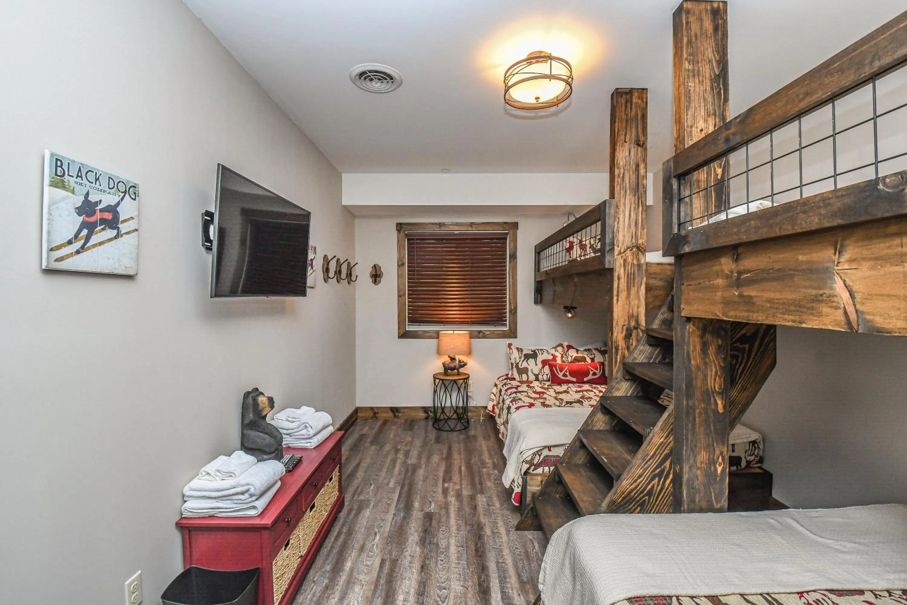 Property building, Bed in Above it All