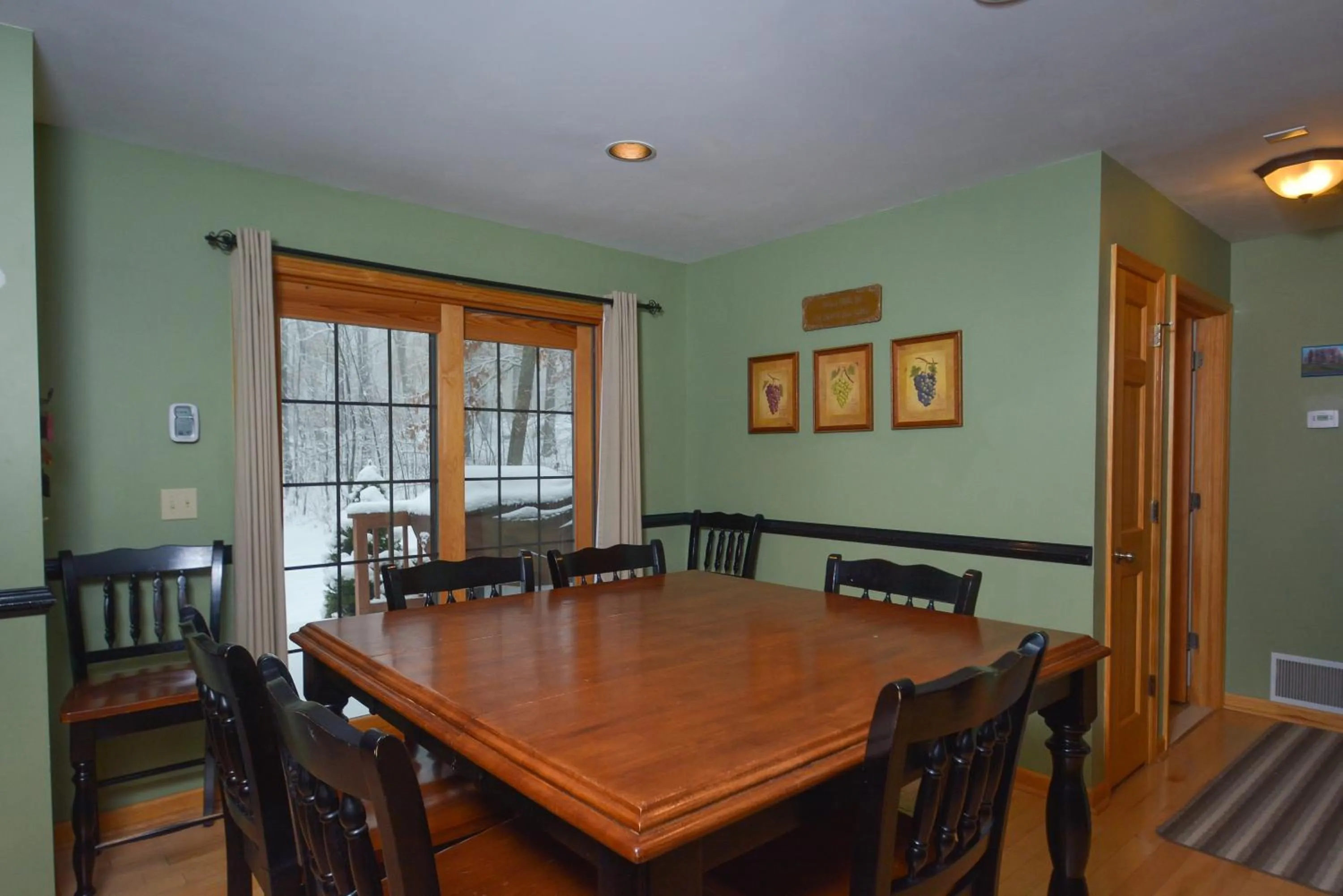 Property building in Sparkys Lodge