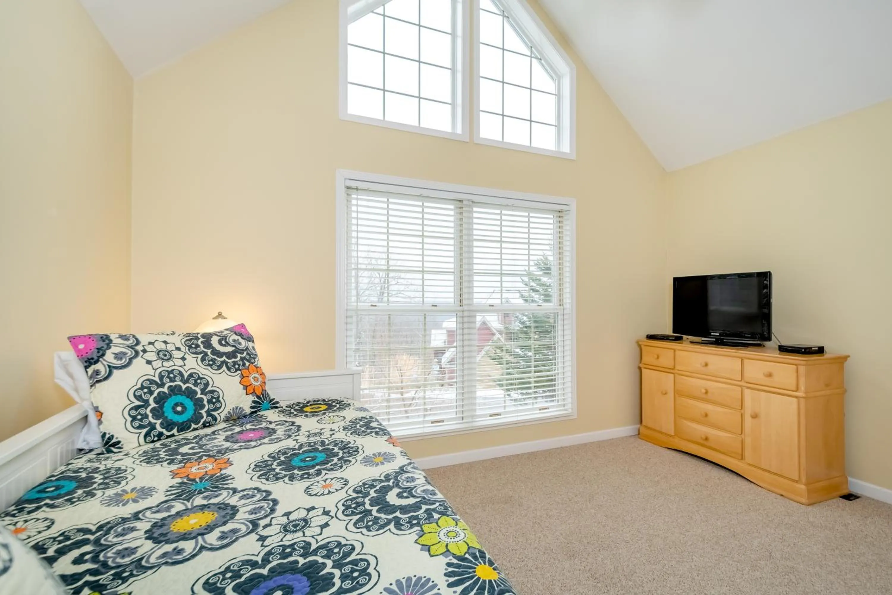 Property building, Bed in Castle in the Sky