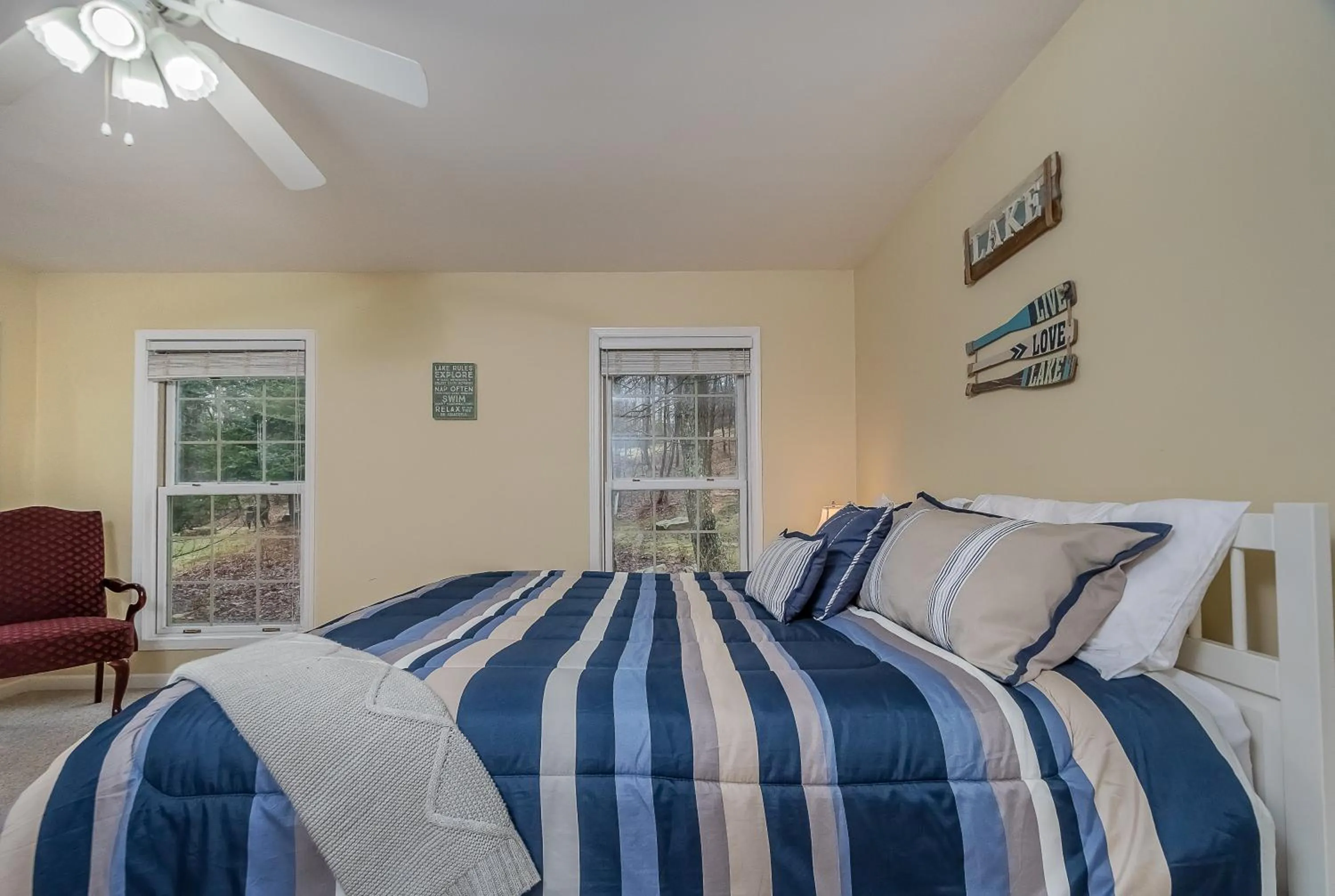 Property building, Bed in Castle in the Sky