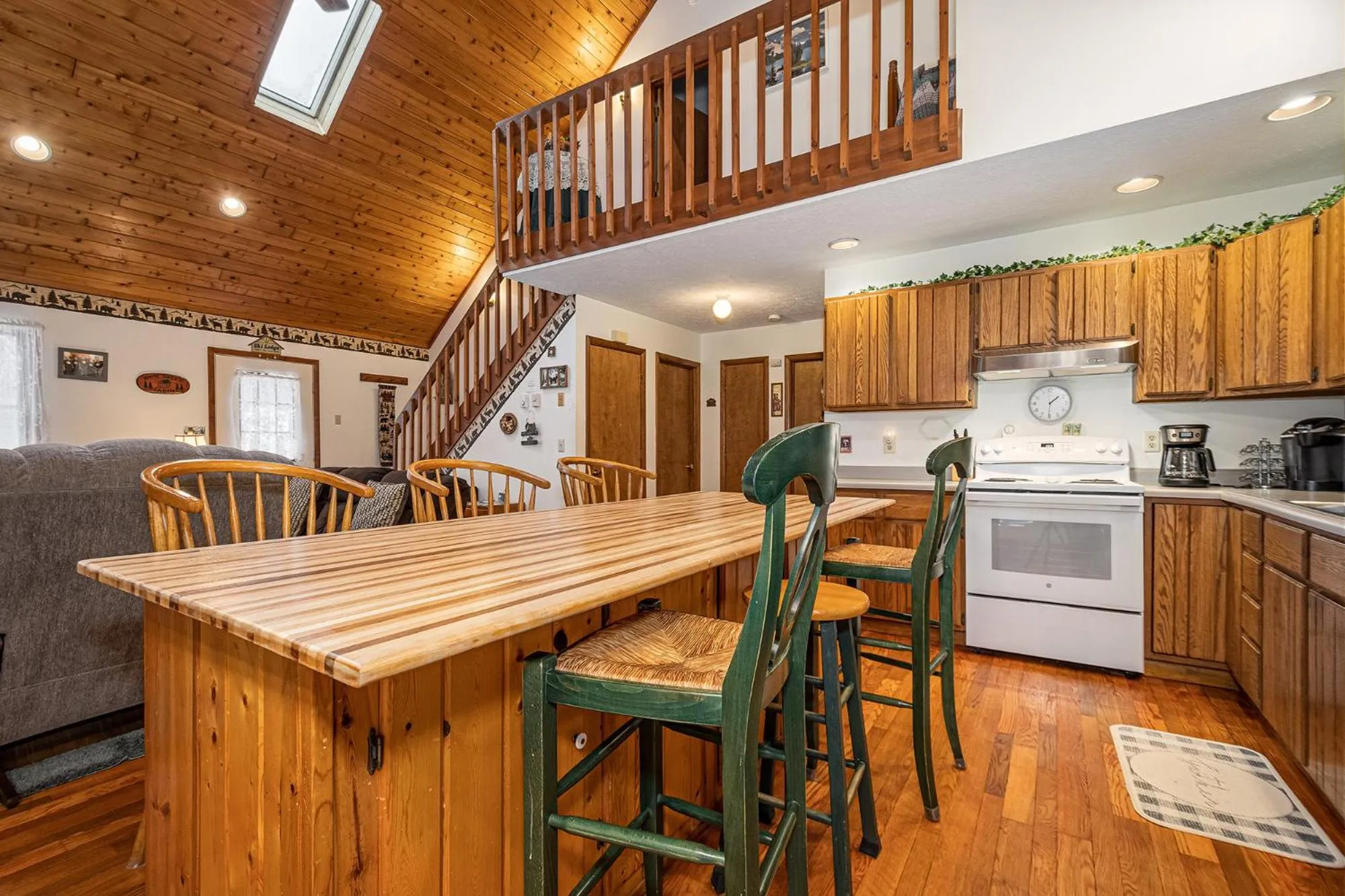 Property building in Home Sweet Cabin