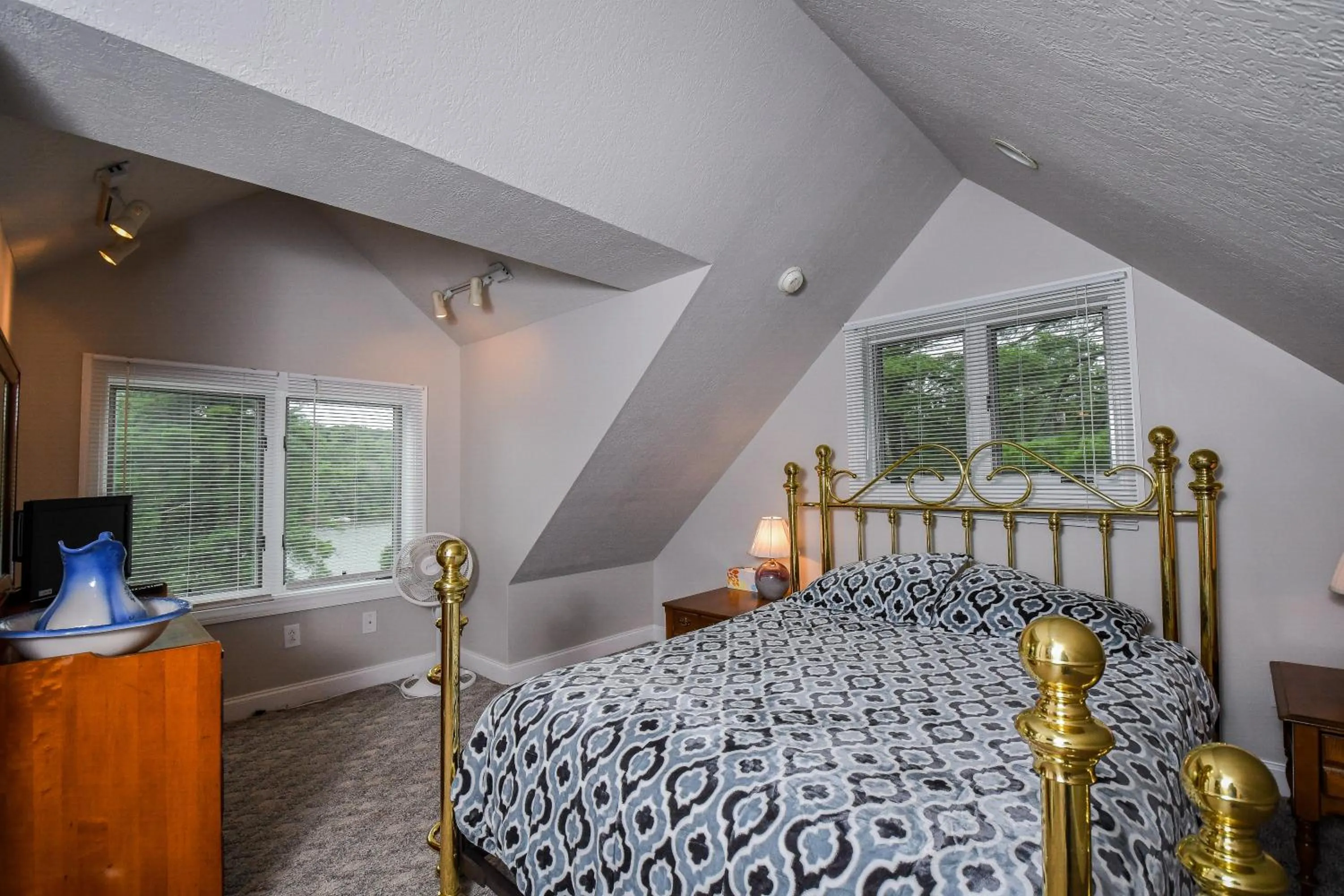 Property building, Bed in Take-A-Break