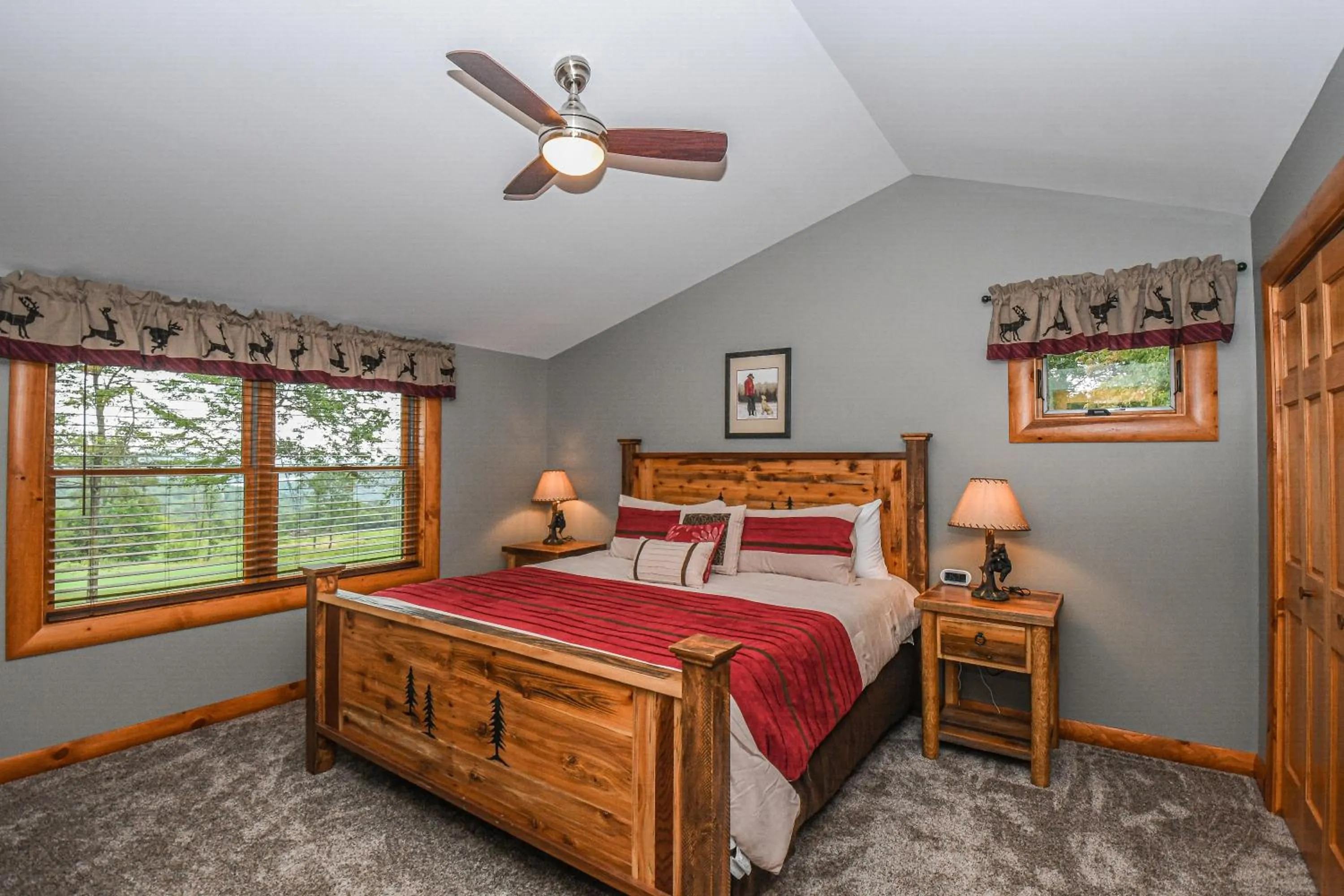 Property building, Bed in Eagle on 7