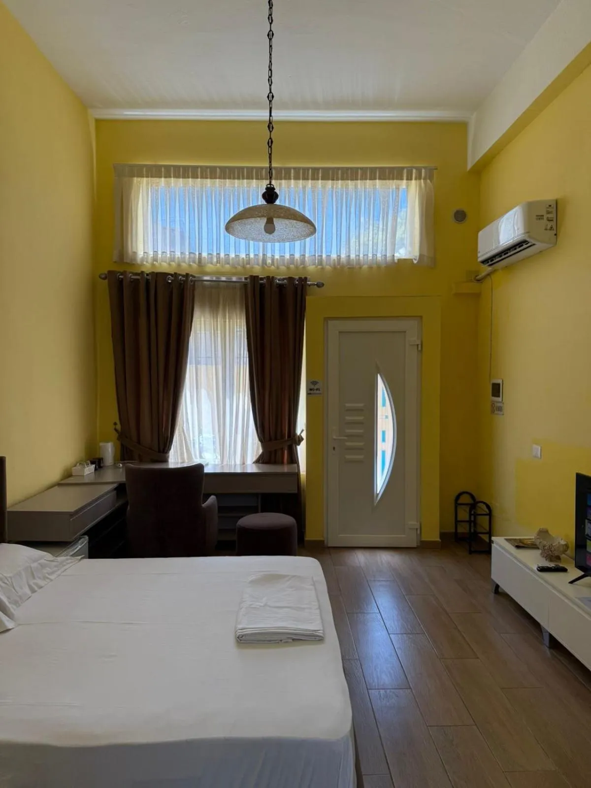 Bed in Auto Tana Guest House