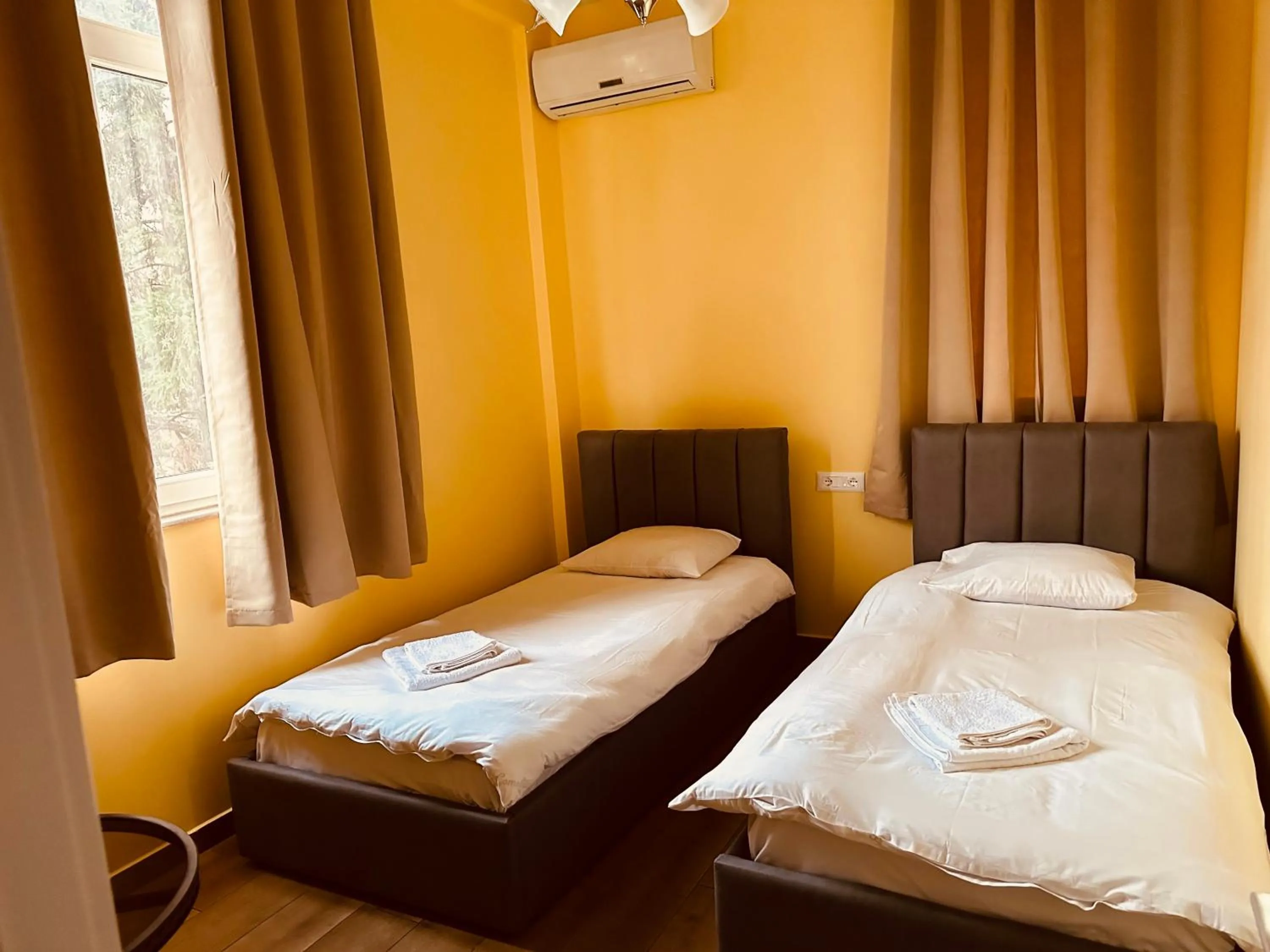 Bed in Auto Tana Guest House