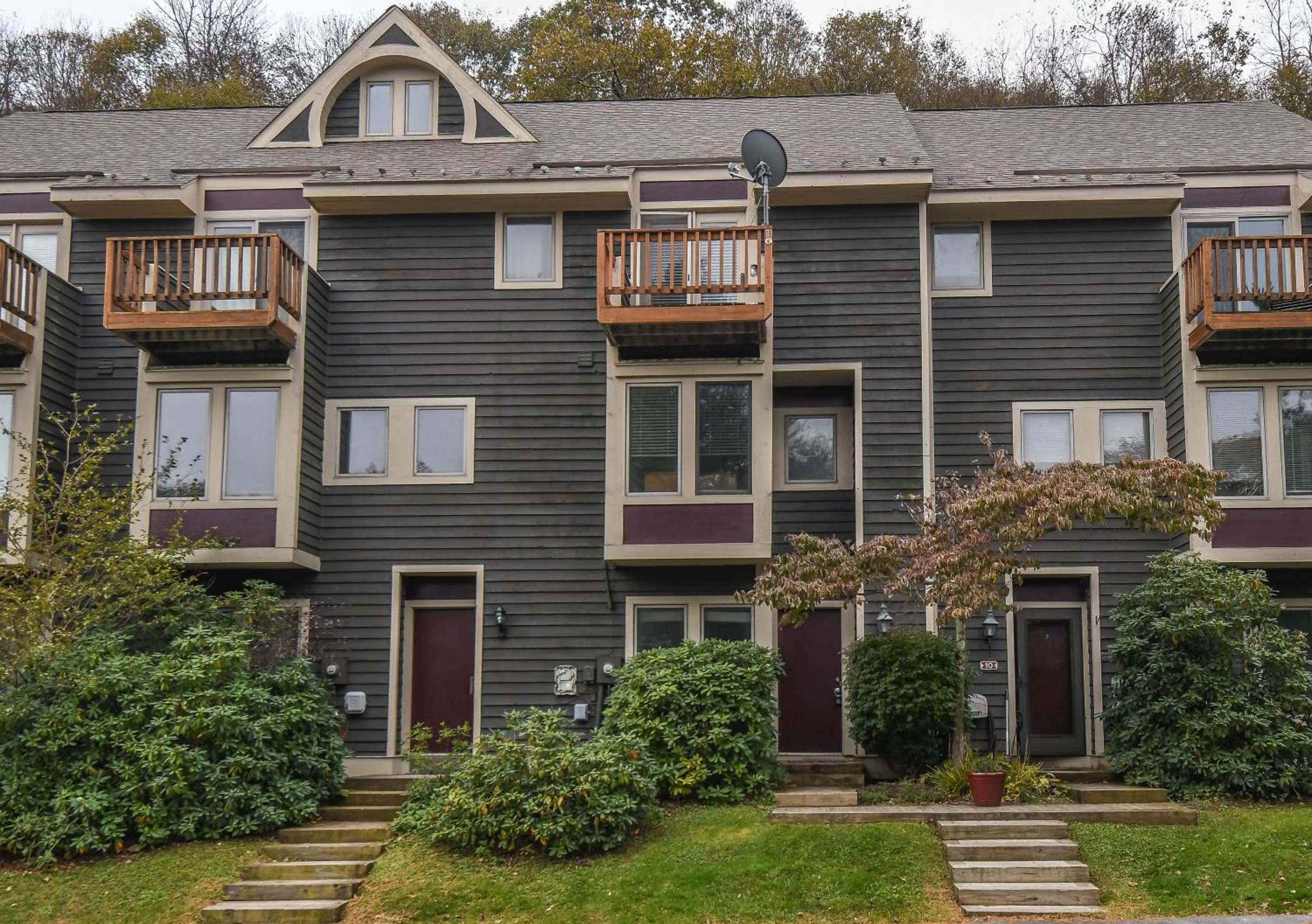 Property building in Villages of Wisp 08 Winding Way