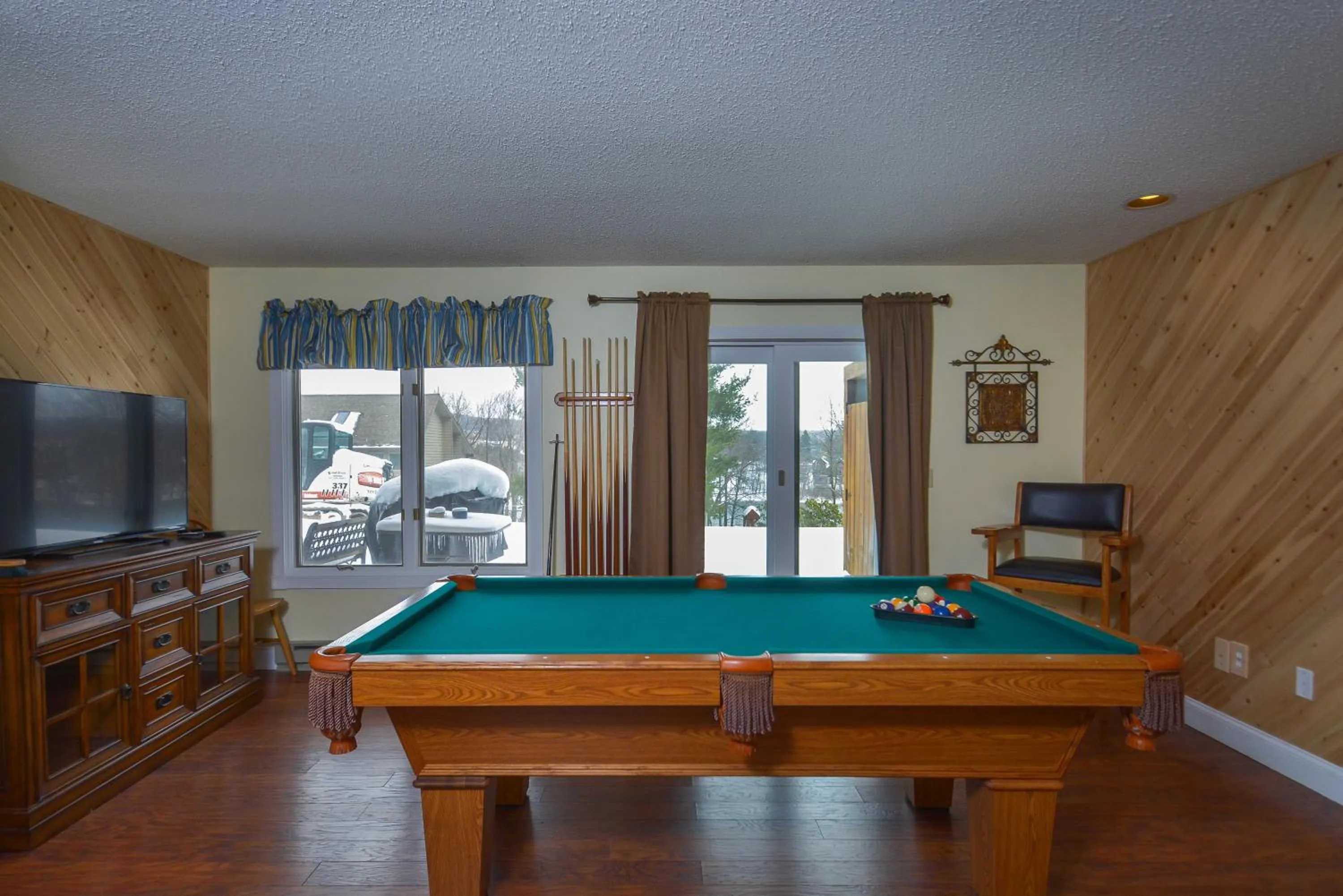 Property building in Deep Creek Village #29