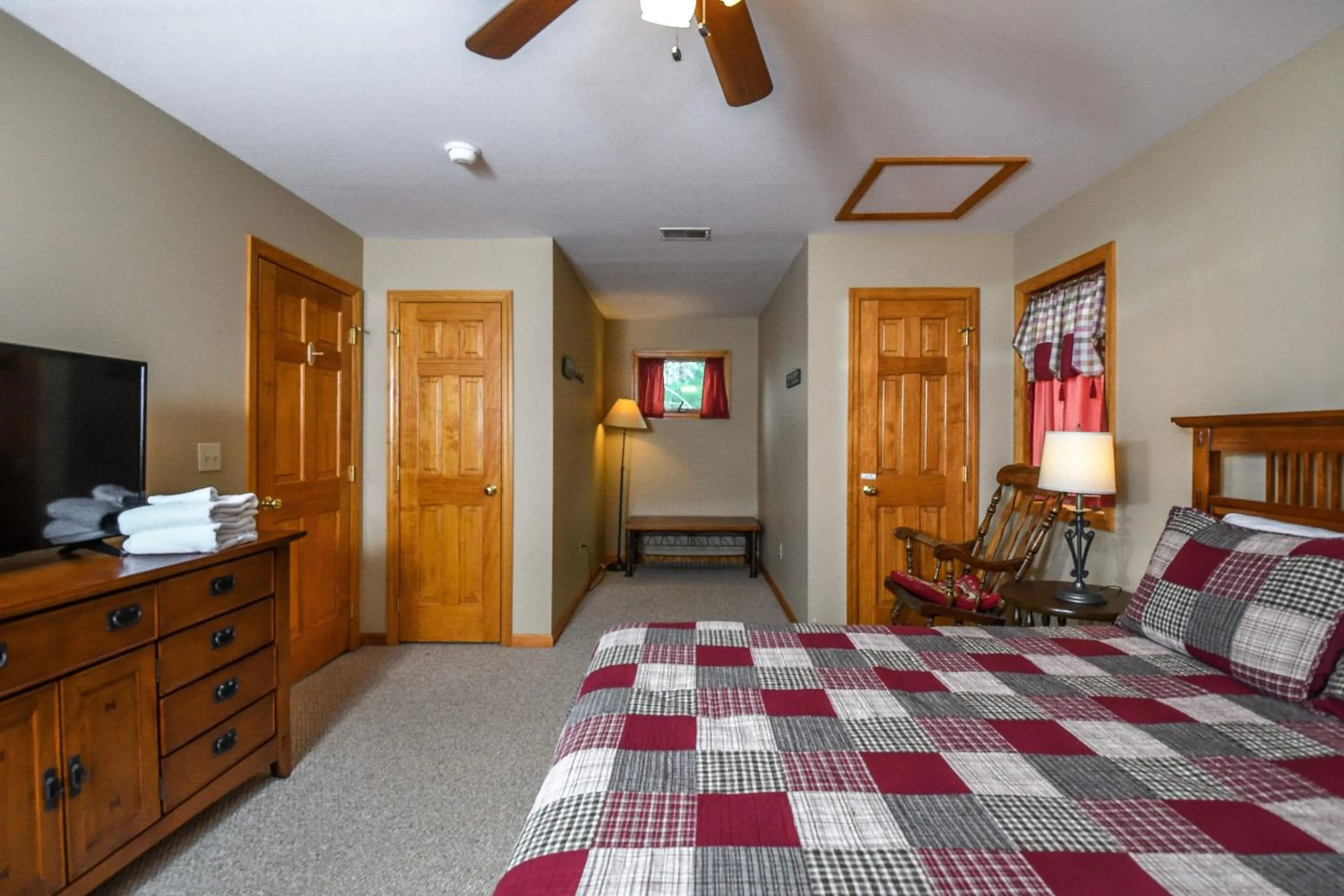 Property building, Bed in Lake House