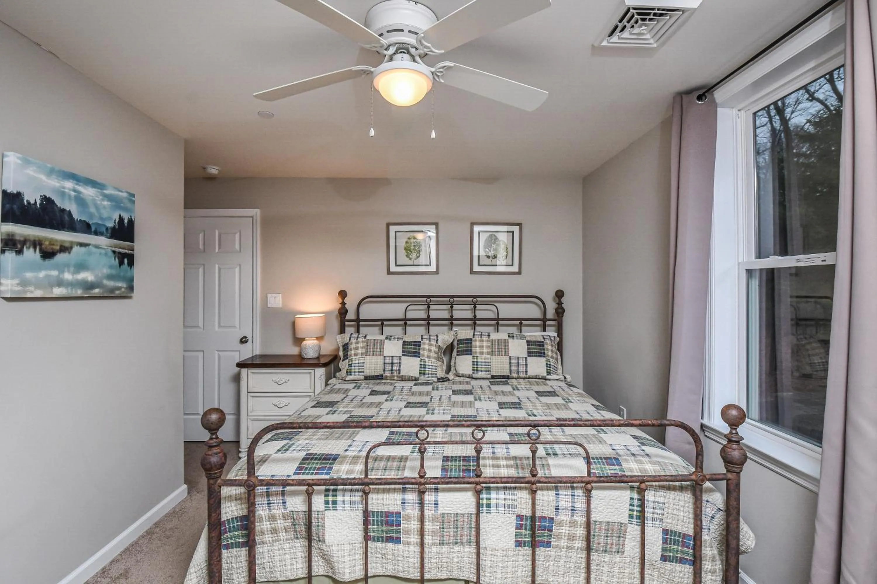 Property building, Bed in Putter Place