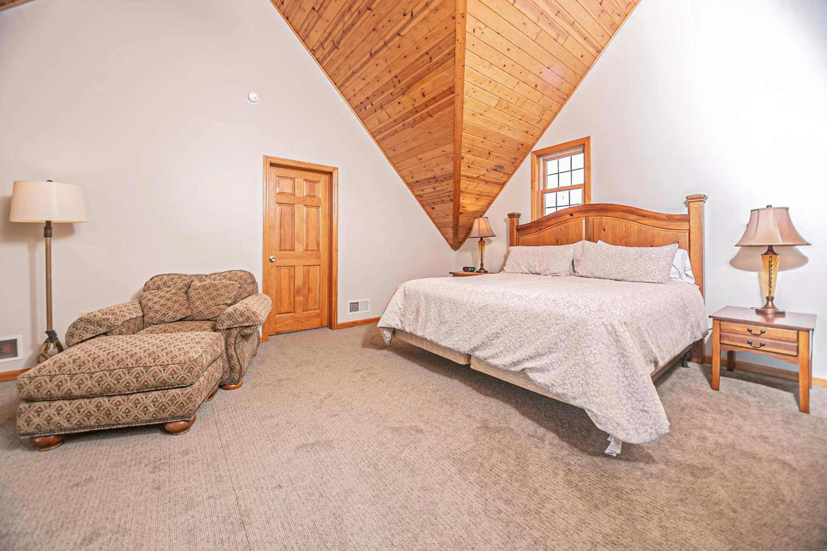 Property building, Bed in Green Gables