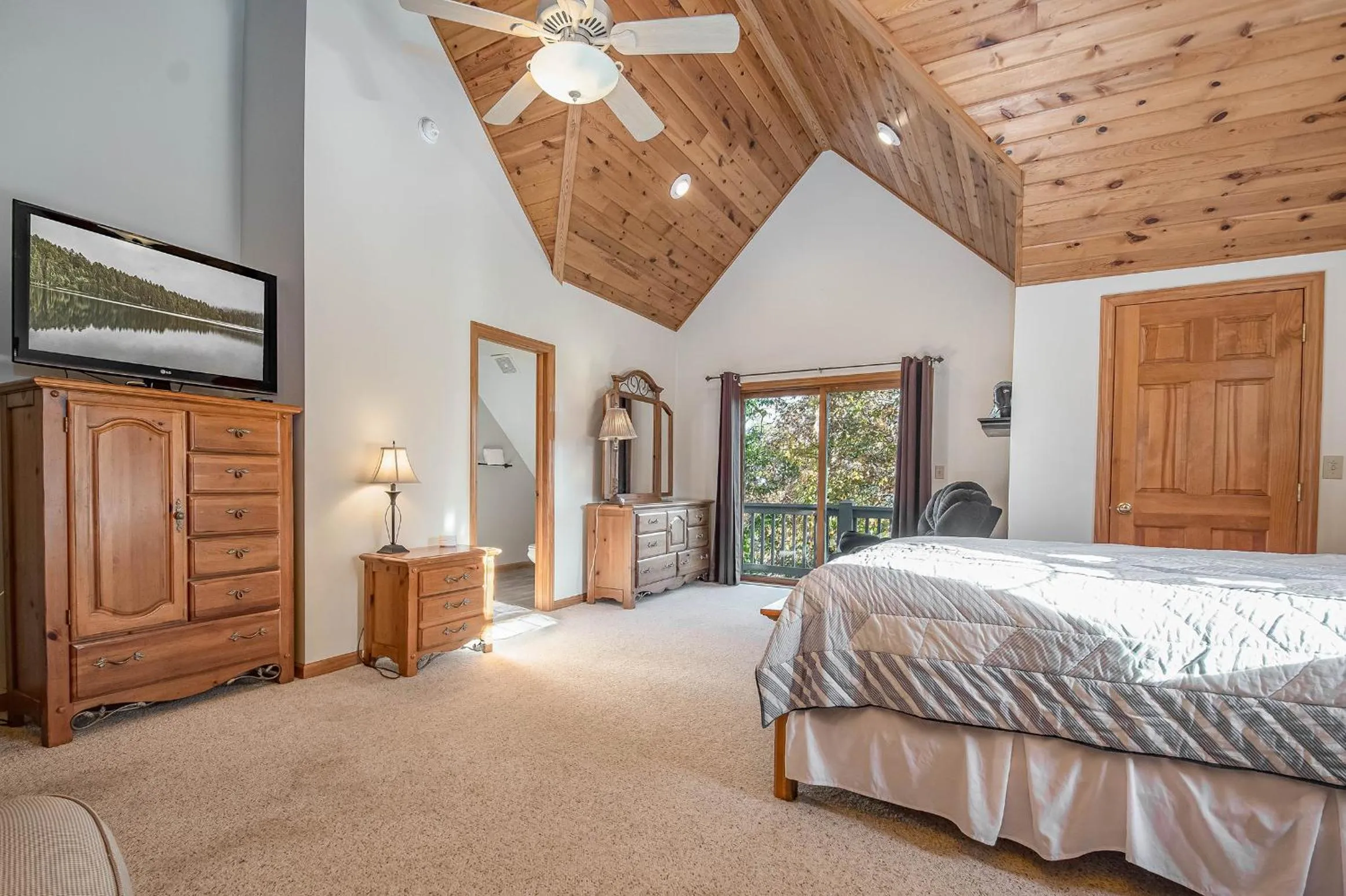 Property building, Bed in Green Gables