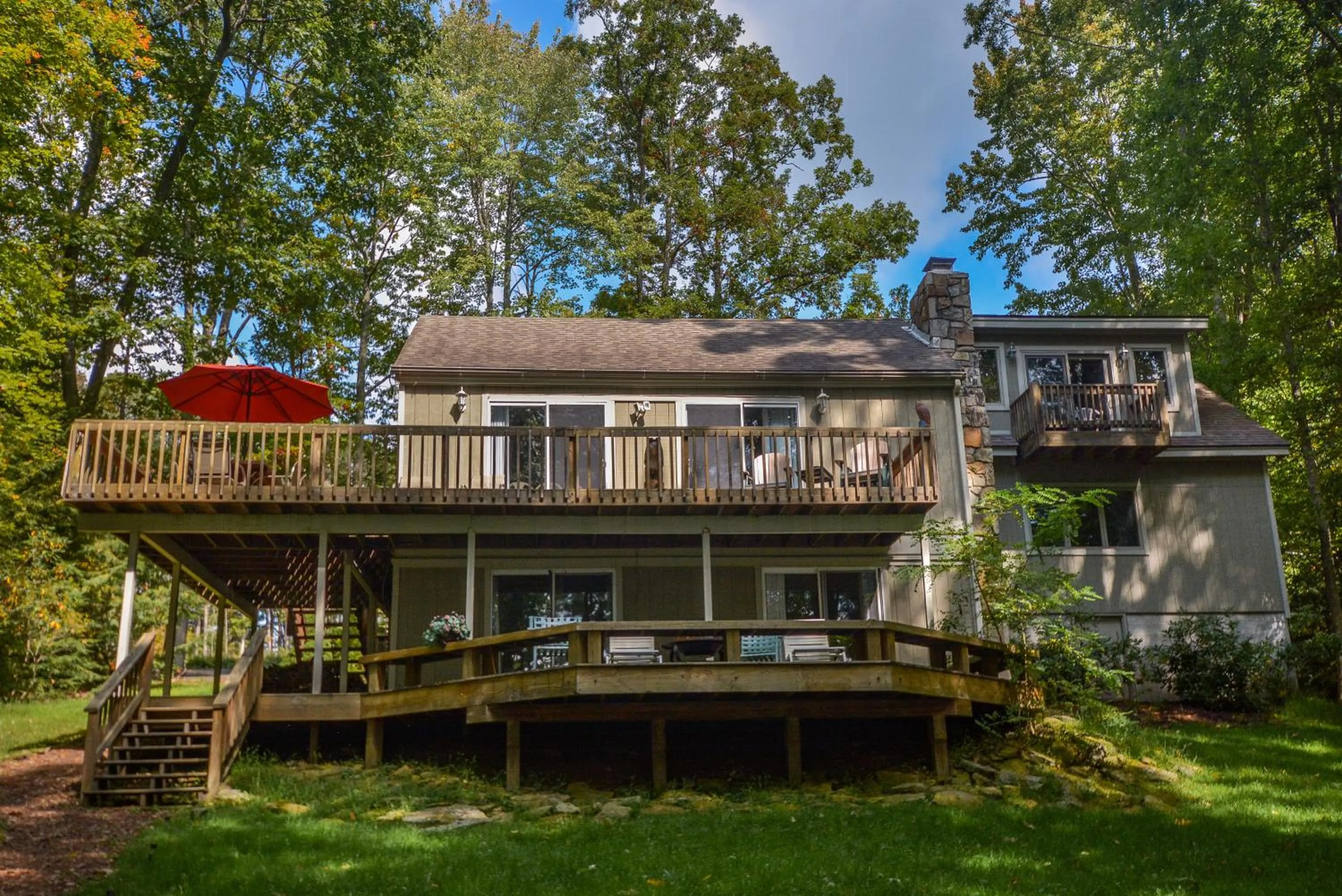 Property building in Donnas Choice