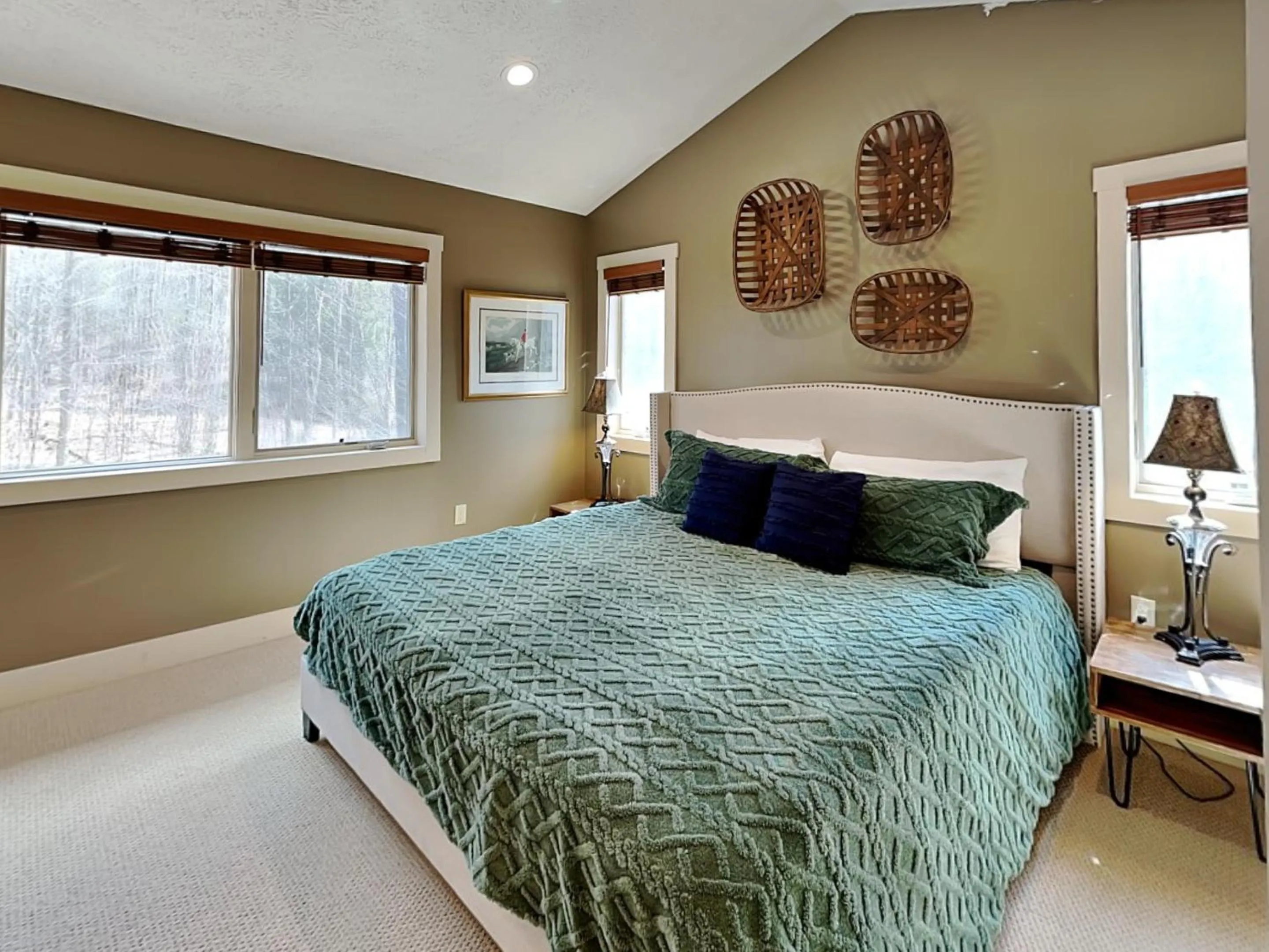 Bed in Valhalla on Mystic Creek