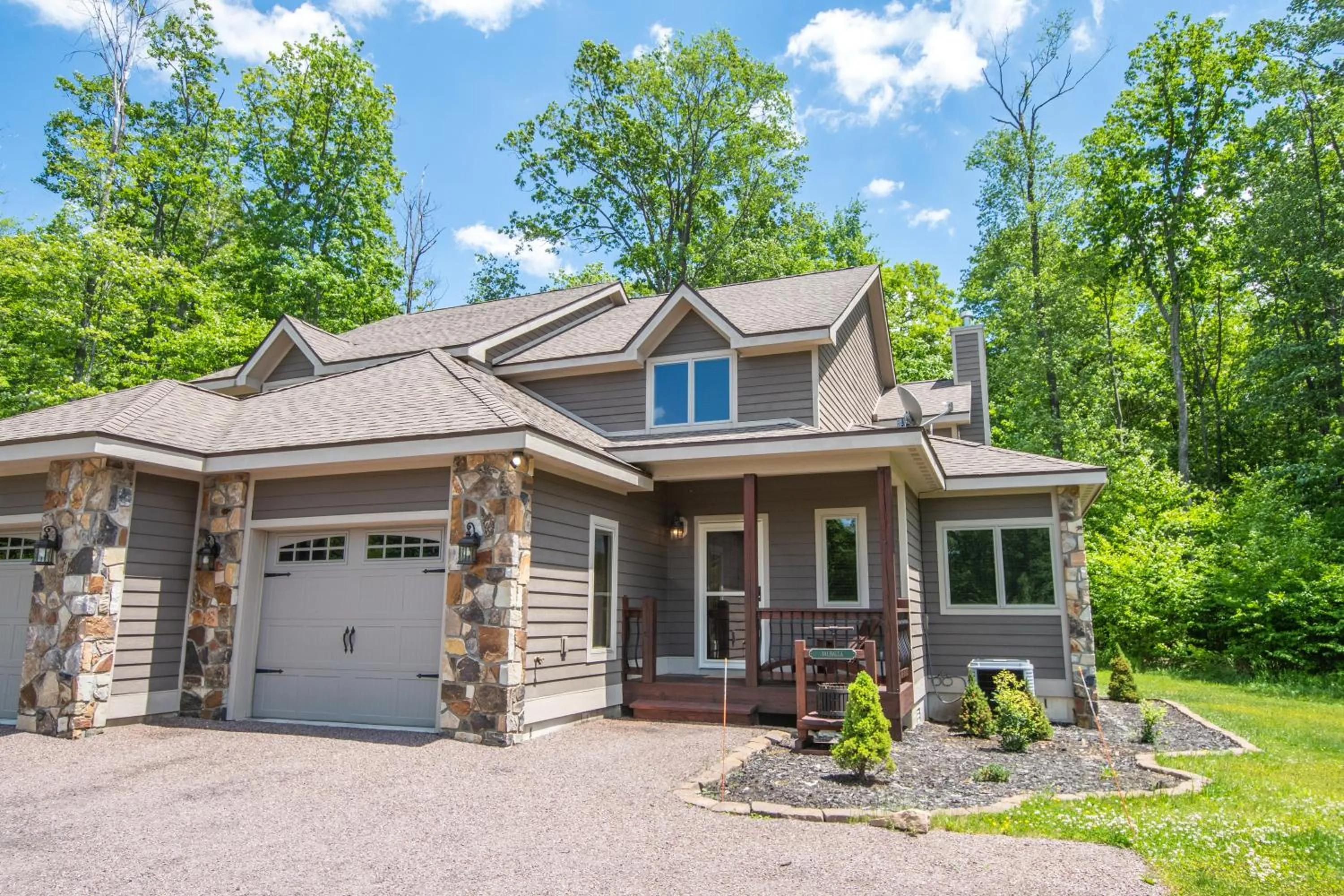 Property building in Valhalla on Mystic Creek