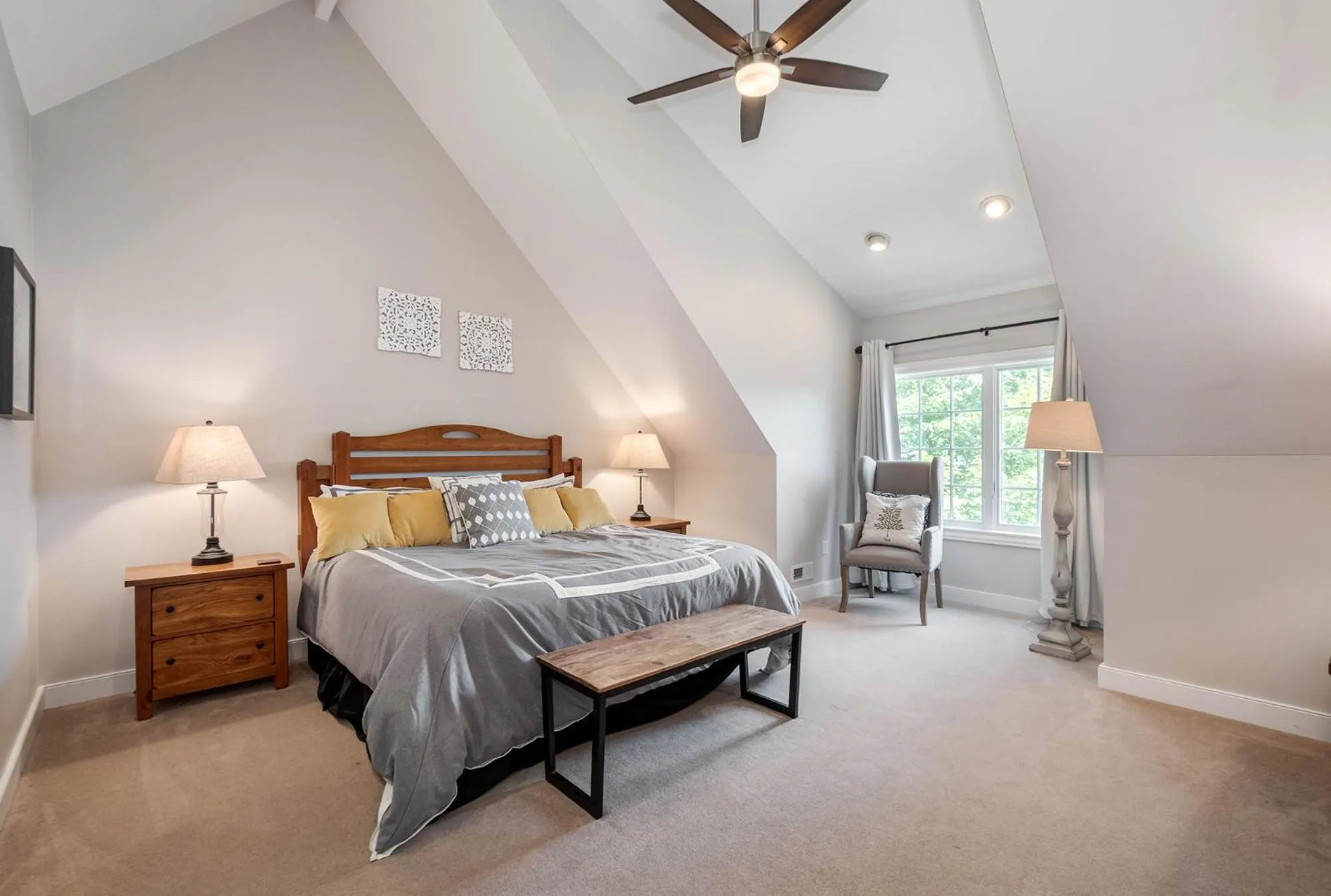 Property building, Bed in Fridays Escape