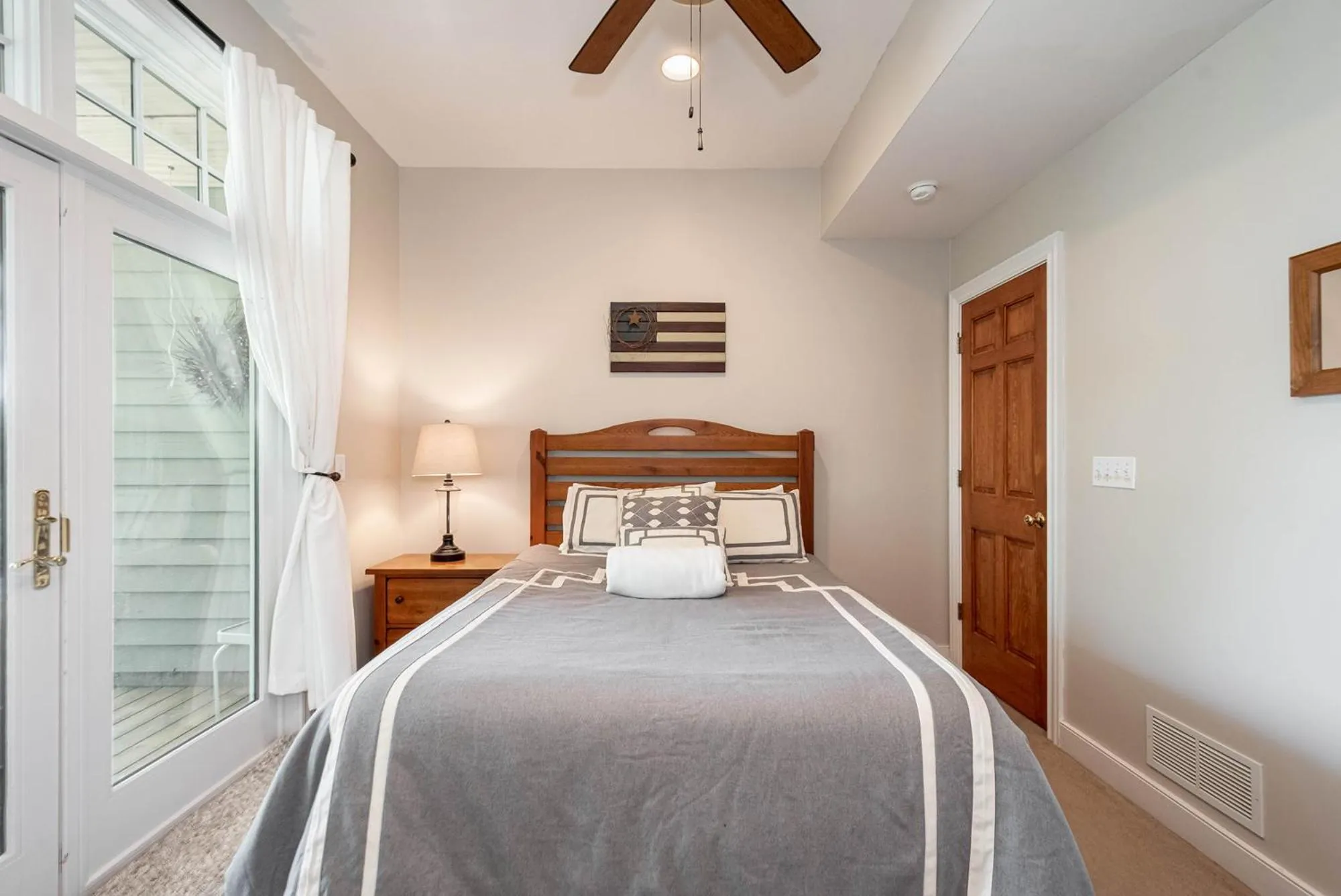 Property building, Bed in Fridays Escape