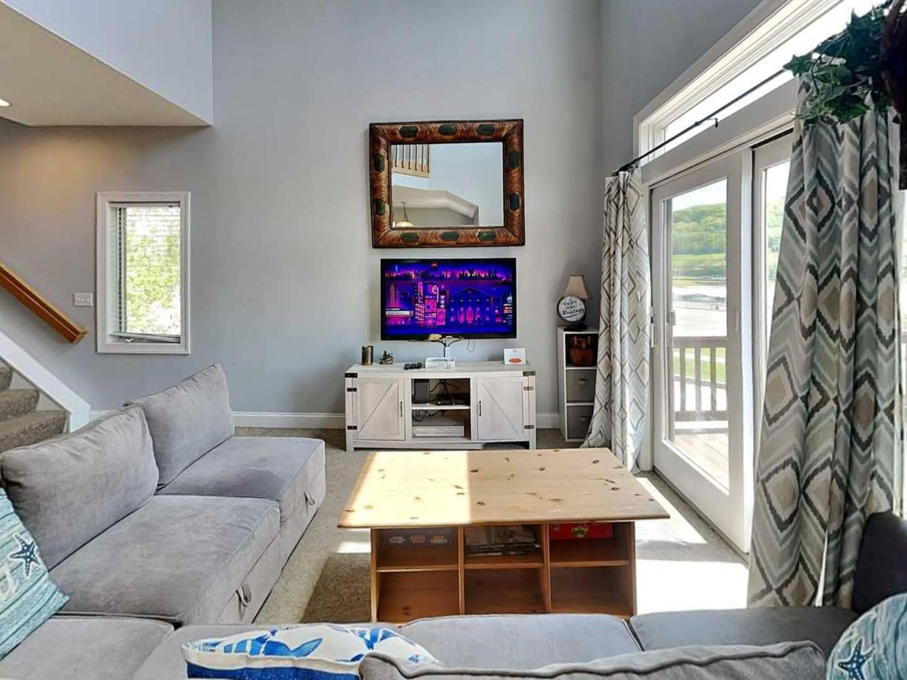 Its 5 OClock Somewhere