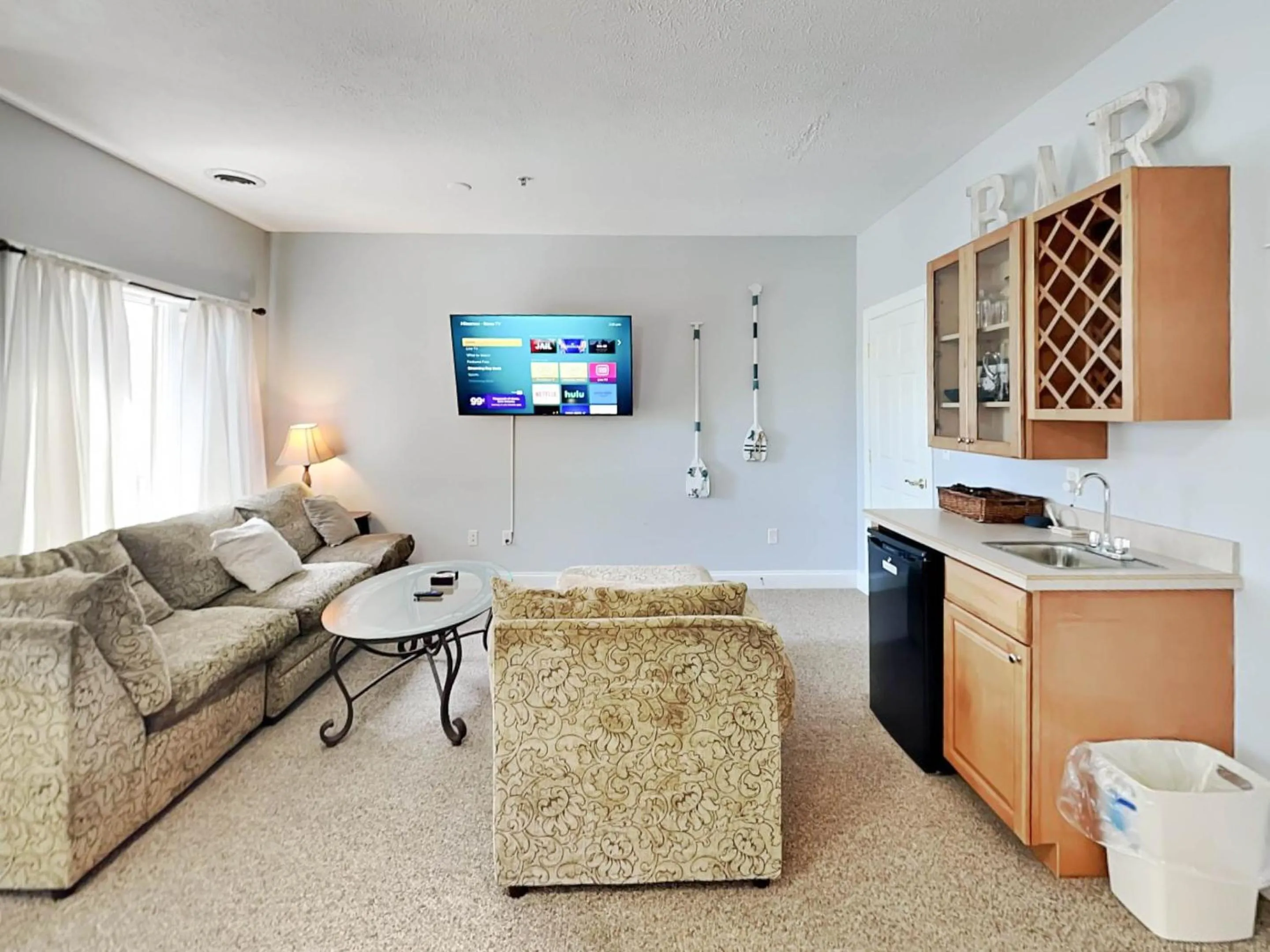 Property building in Its 5 OClock Somewhere