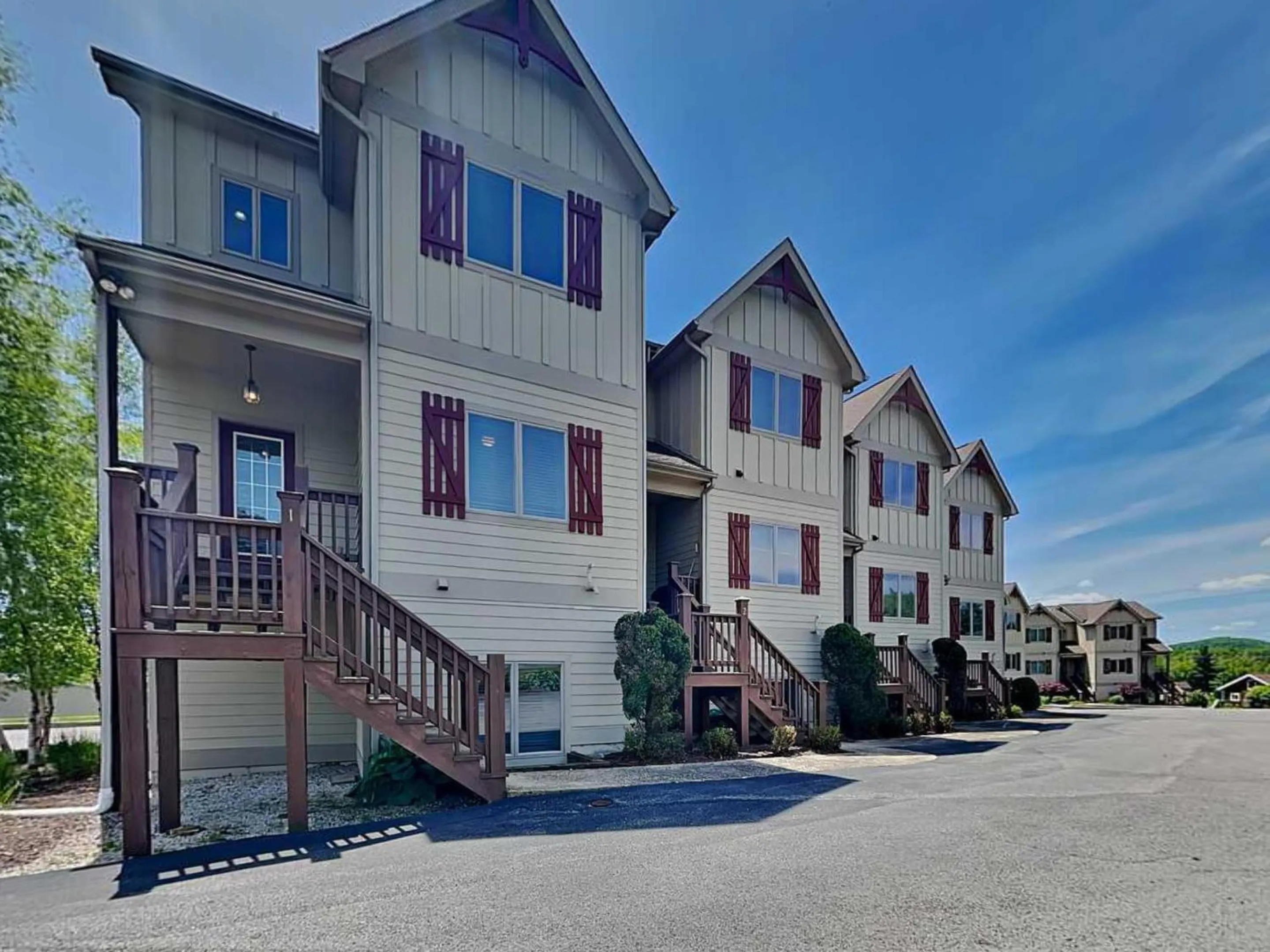 Its 5 OClock Somewhere