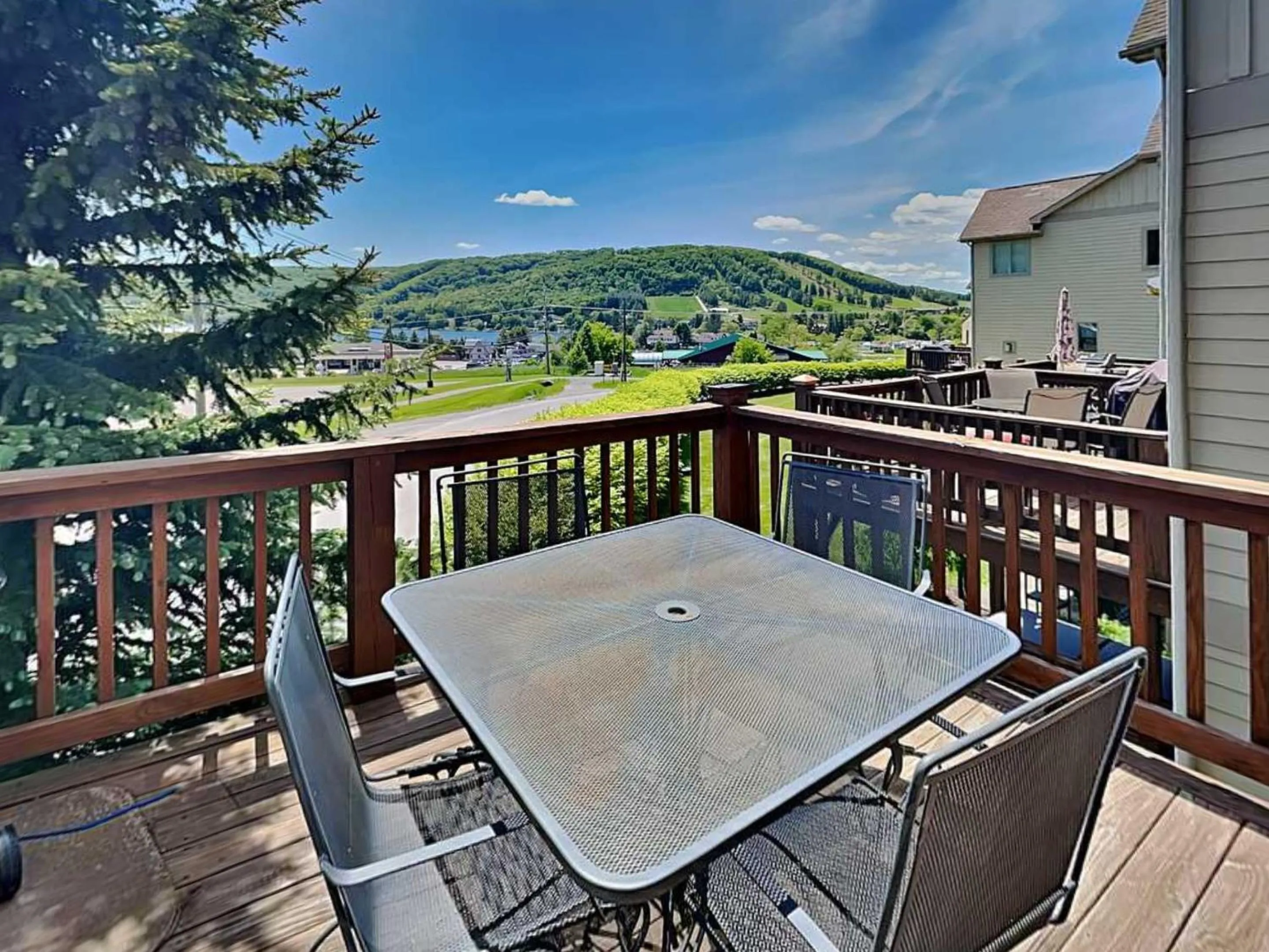 Its 5 OClock Somewhere