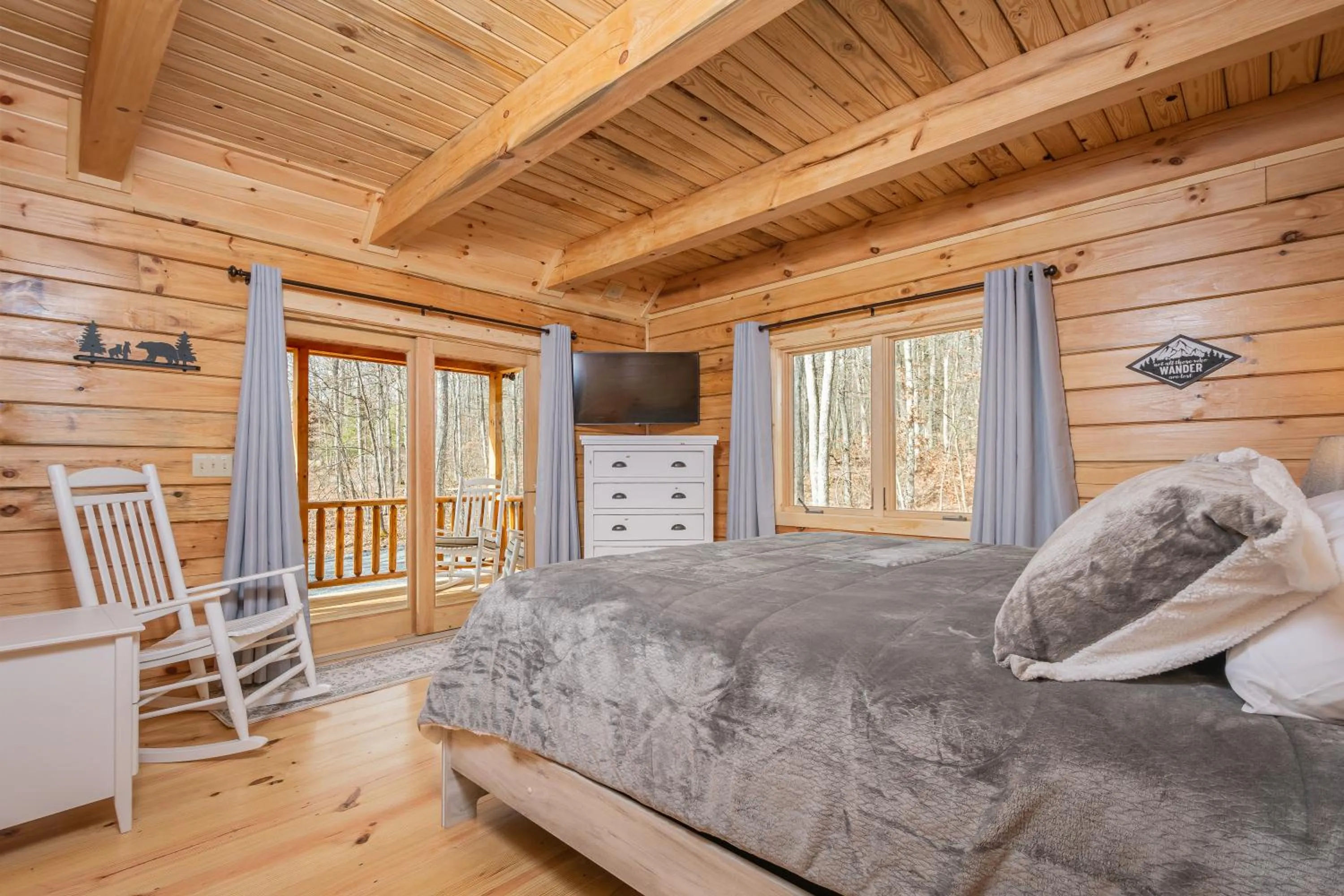 Property building, Bed in Wander Inn