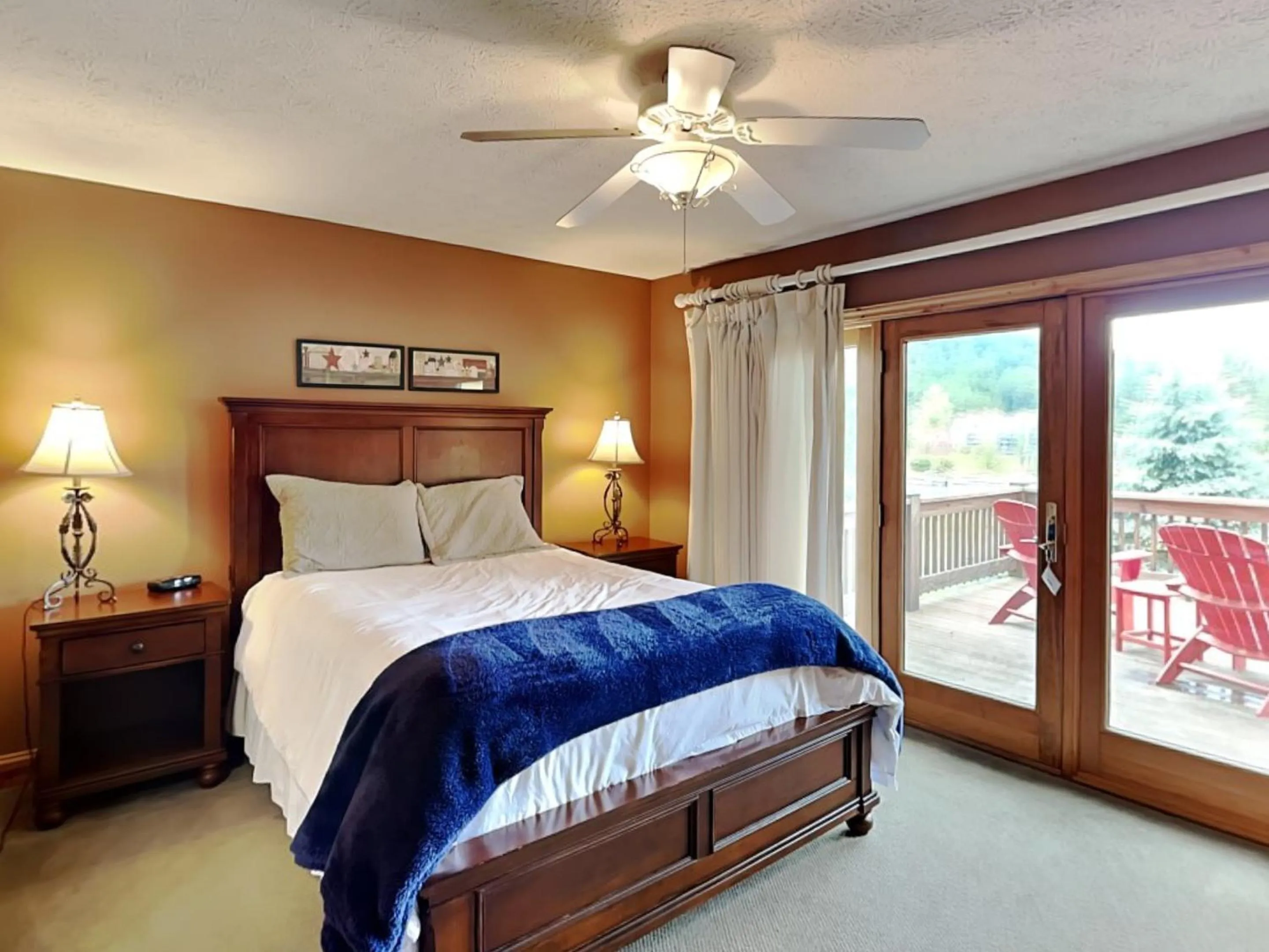 Bed in Celebration at Deep Creek