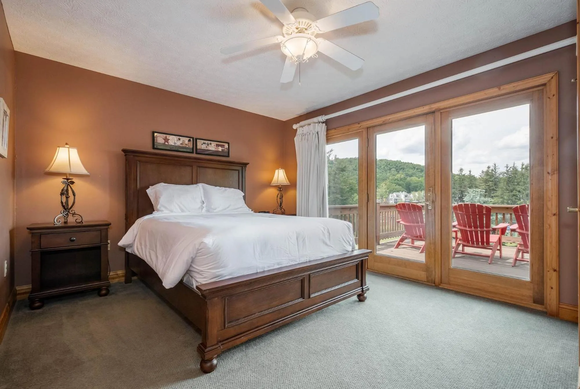 Property building, Bed in Celebration at Deep Creek