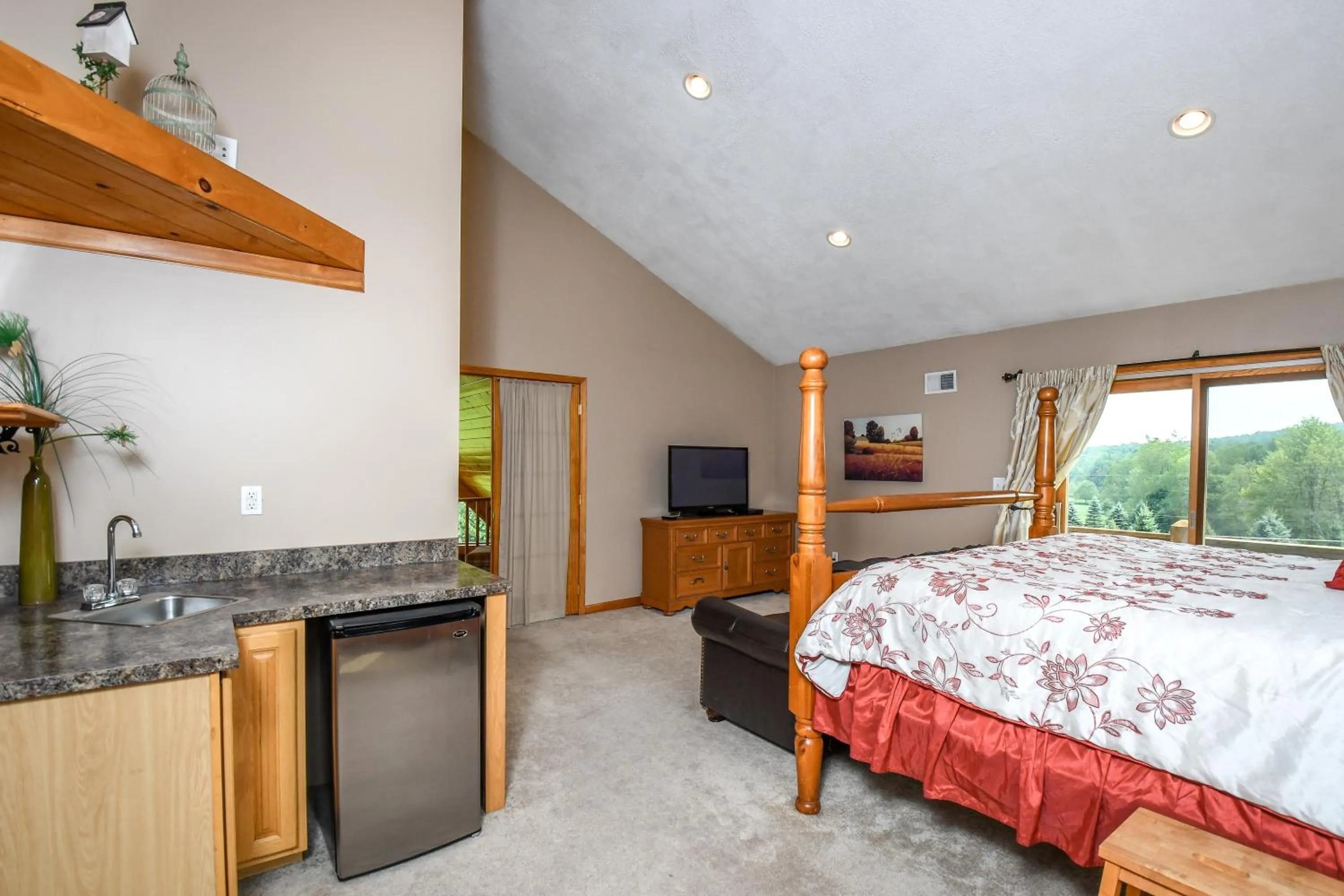 Property building, Bed in Windsor House