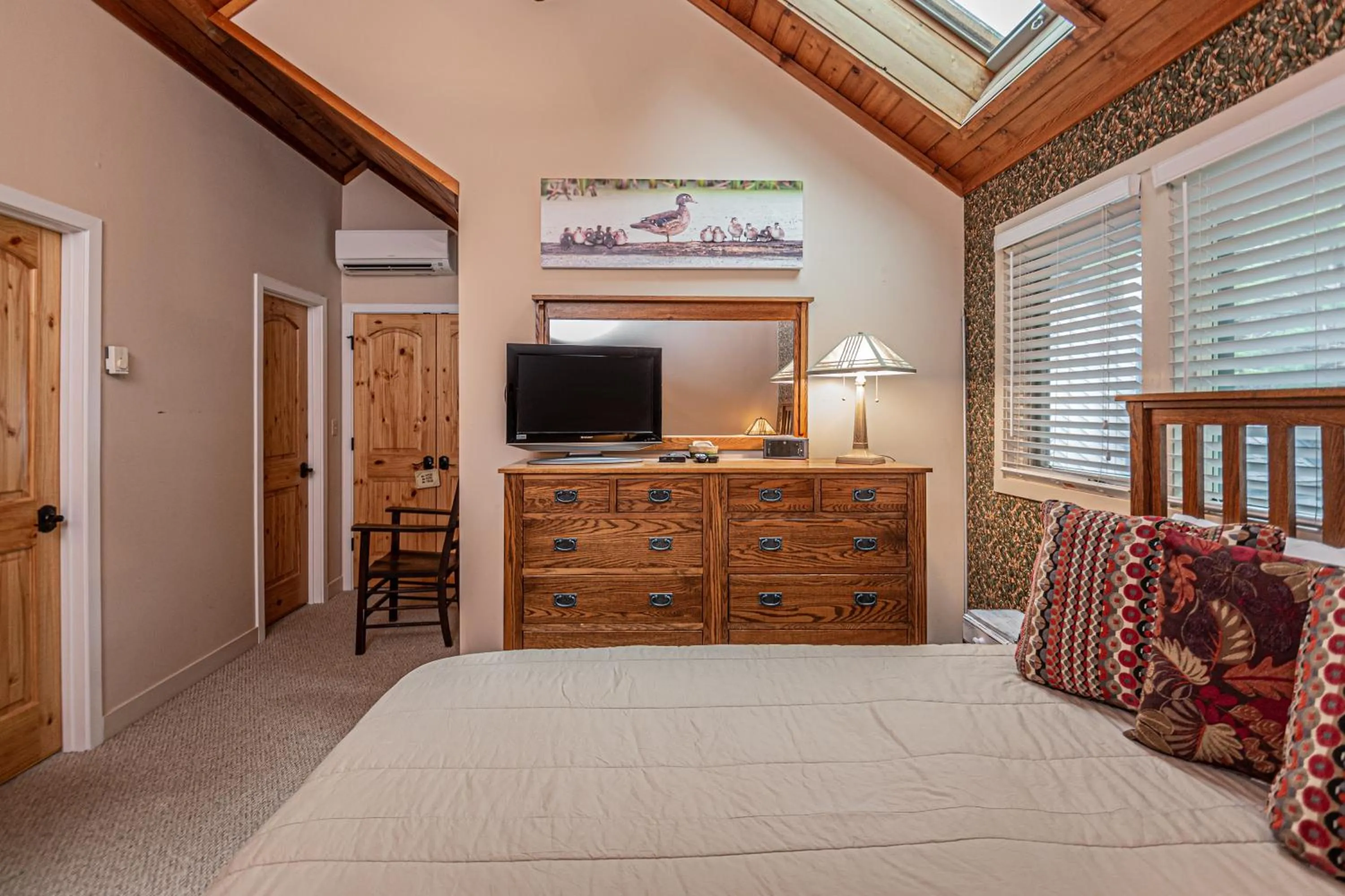 Property building, Bed in Arrowhead Village 15