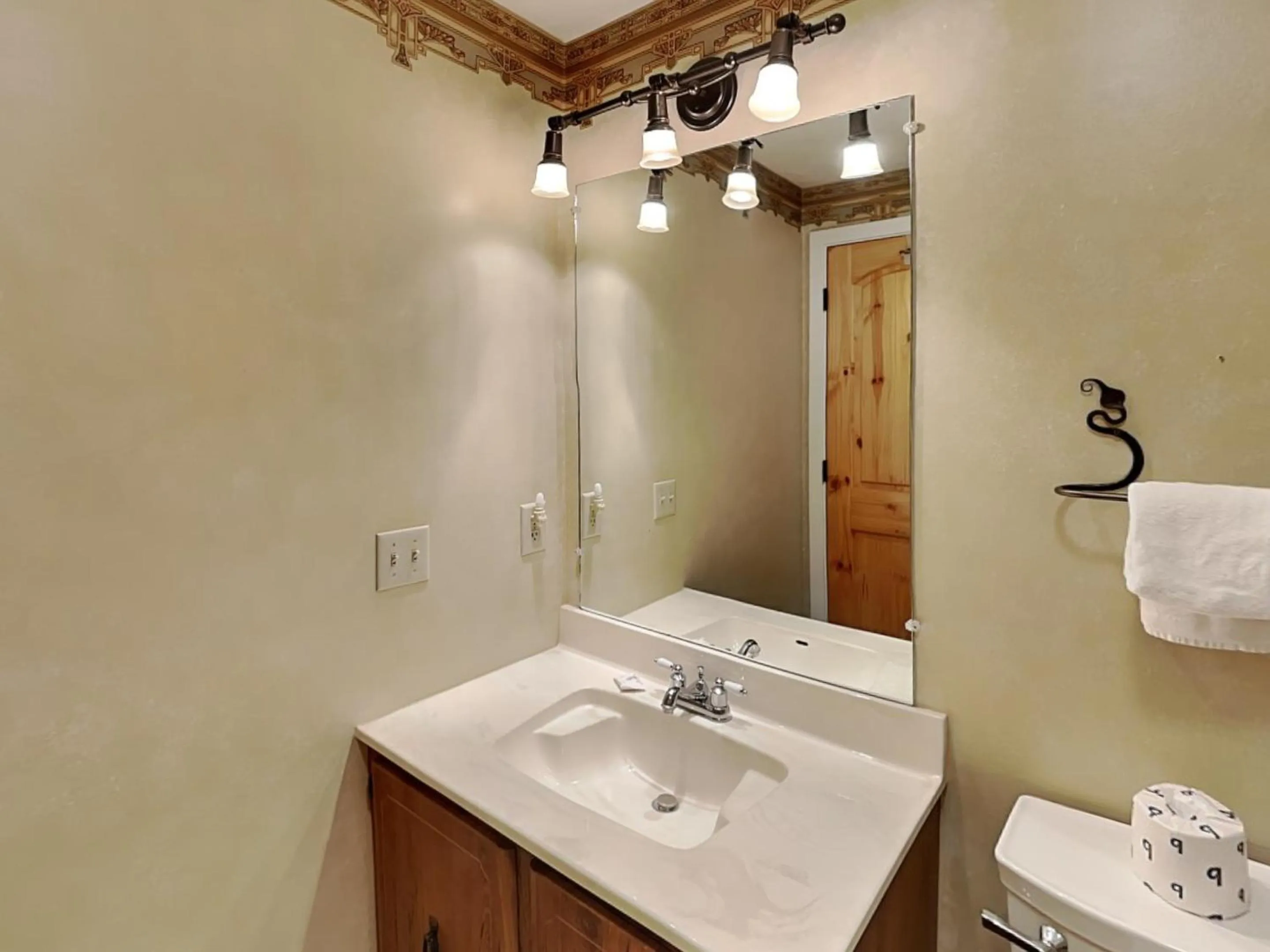 Arrowhead Village 15