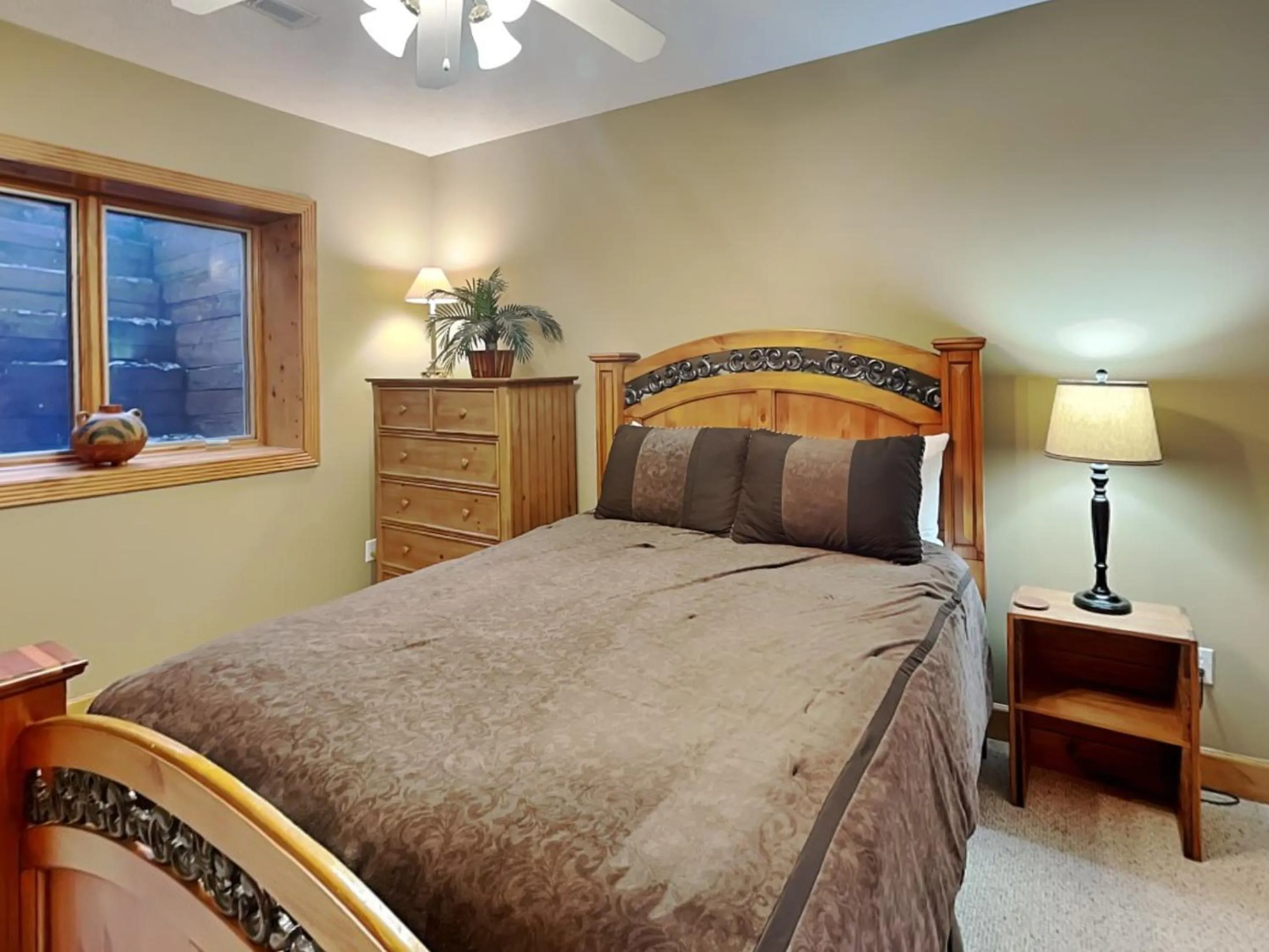 Bed in Marsh Run Cove